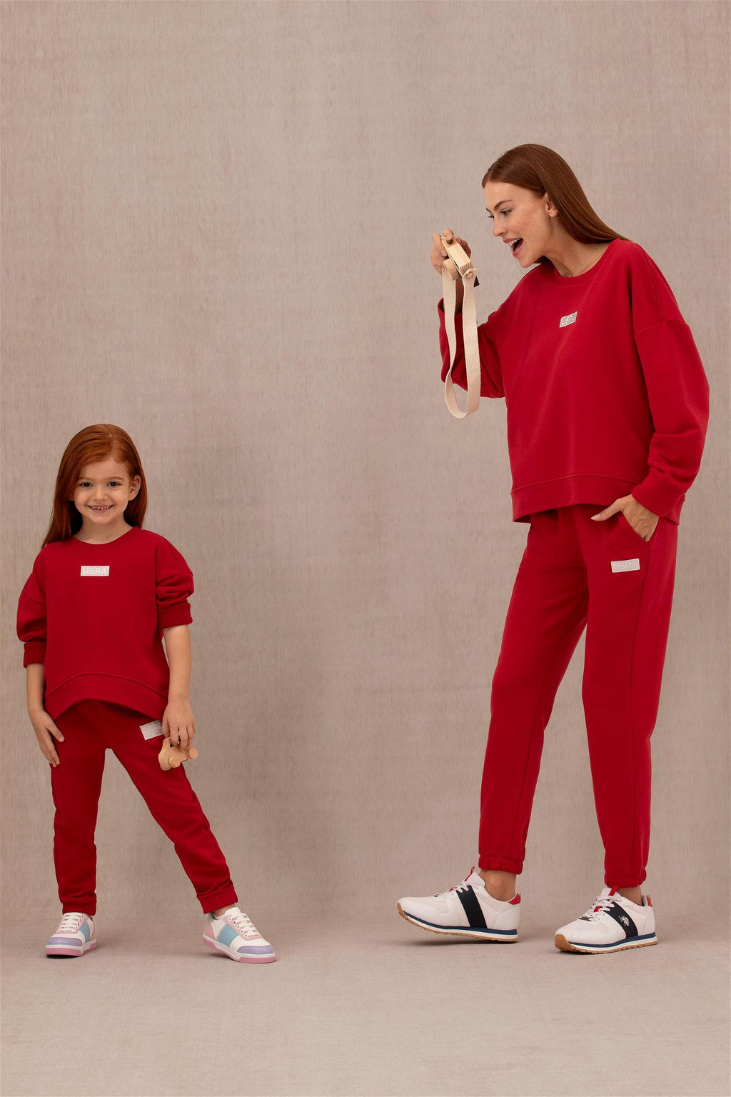 U. S. Polo Assn Красный базовый свитшот с круглым вырезом для девочек - U.s. polo assn фото 5
