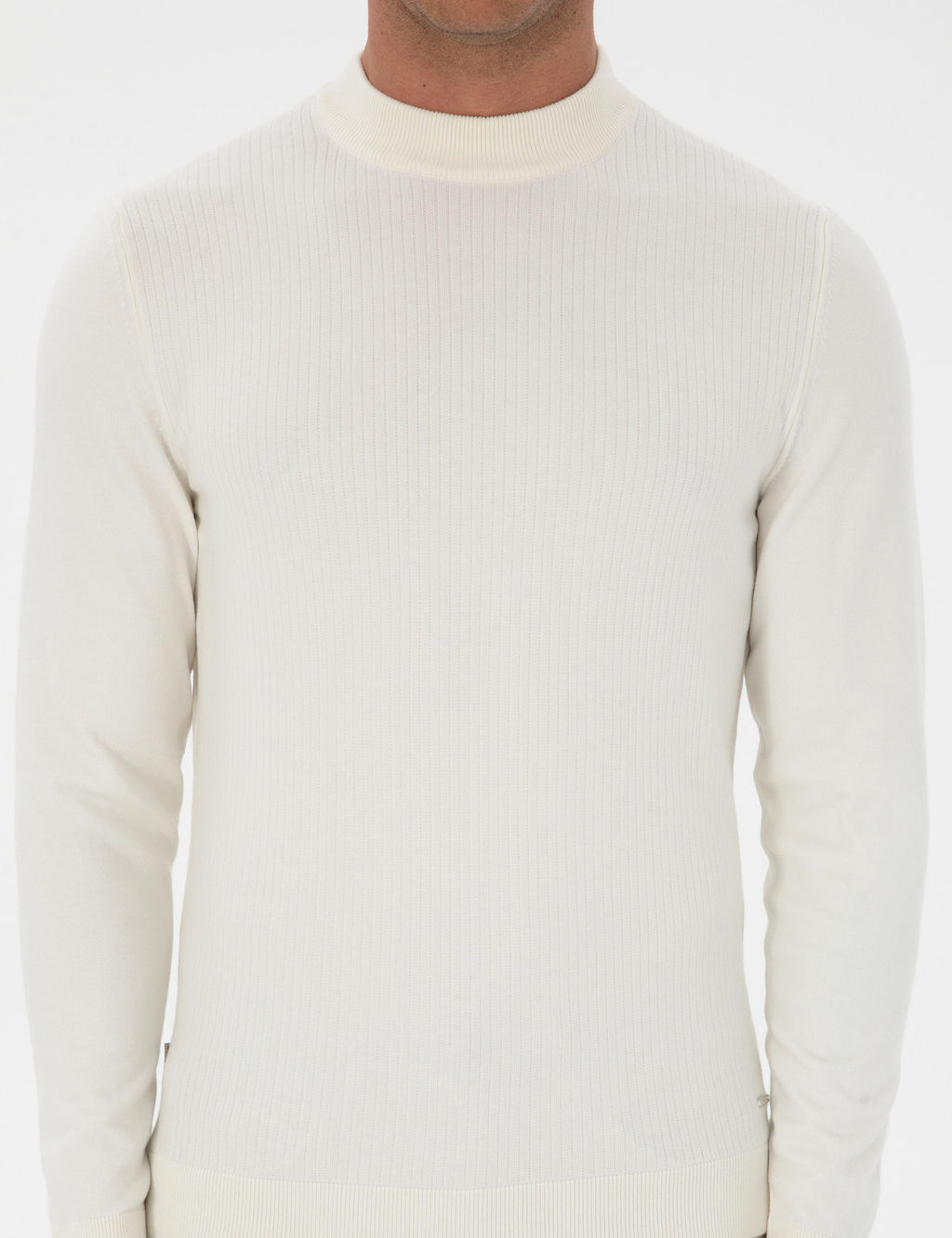 Ekru Slim Fit _eyrek Yaka Triko Kazak