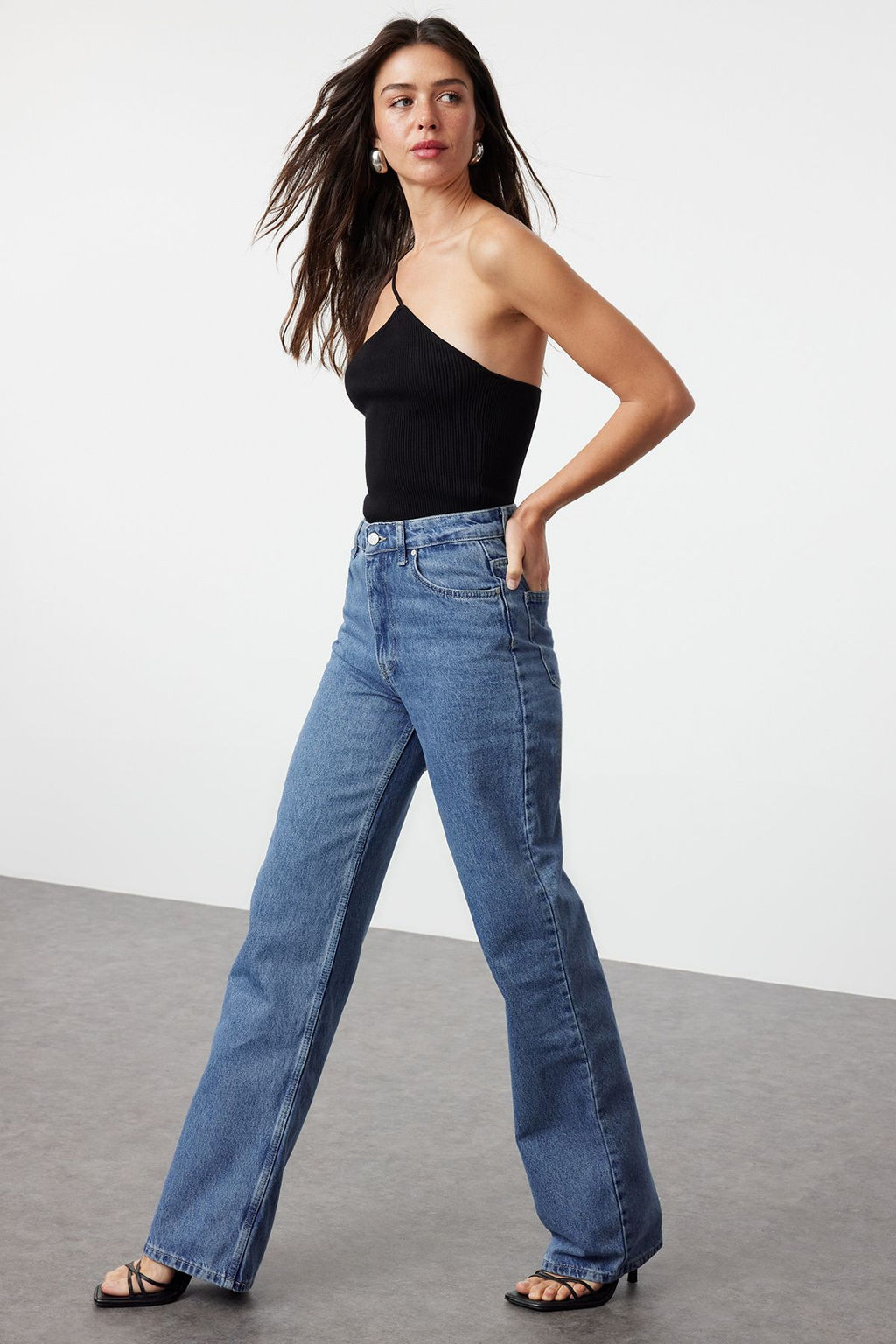 TRENDYOLMILLA Ac?k Mavi Yuksek Bel Wide Leg Jeans TWOSS23JE00068  фото 3