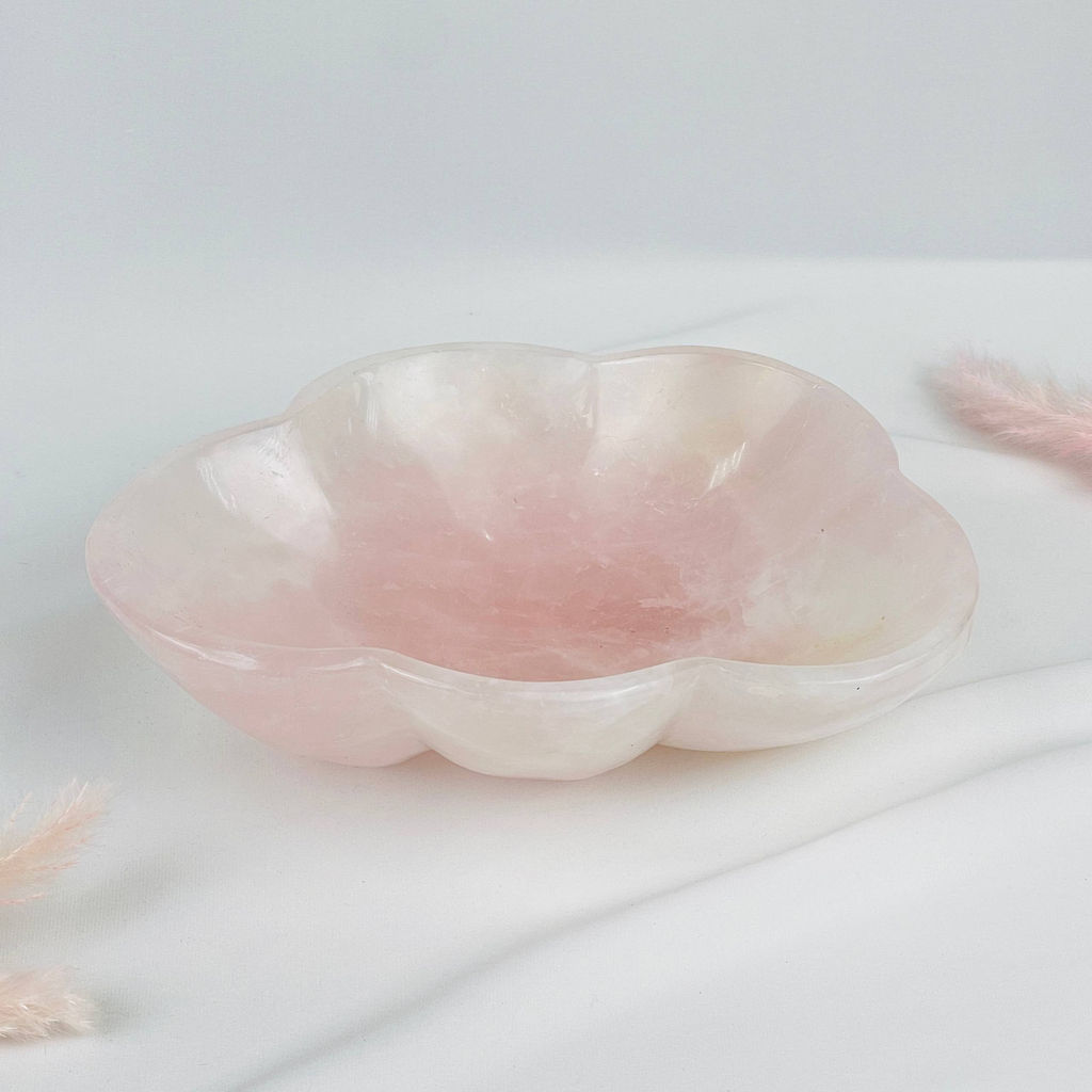 Чаша из мадагаскарского Розового кварца