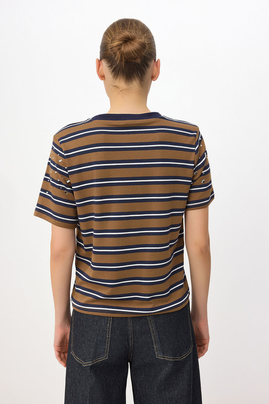 Kahverengi Cizgili Regular/Normal Kal?p Aksesuar Detayl? Tok %100 Pamuk Orme T-Shirt TWOSS26TS00121 - Trendyolmilla фото 4