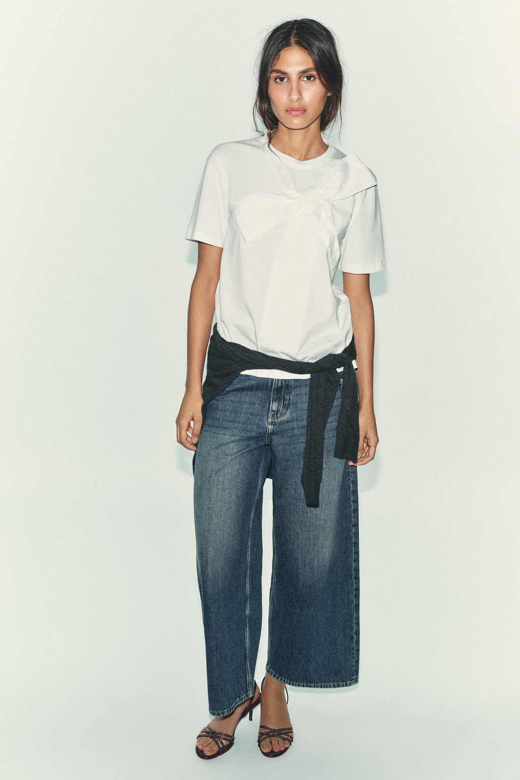 T-SHIRT WITH FRONT BOW