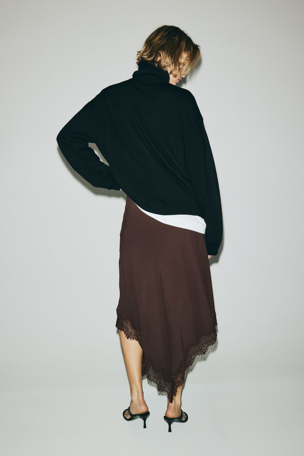 Falda asim?trica en sat?n de viscosa - H&m фото 5