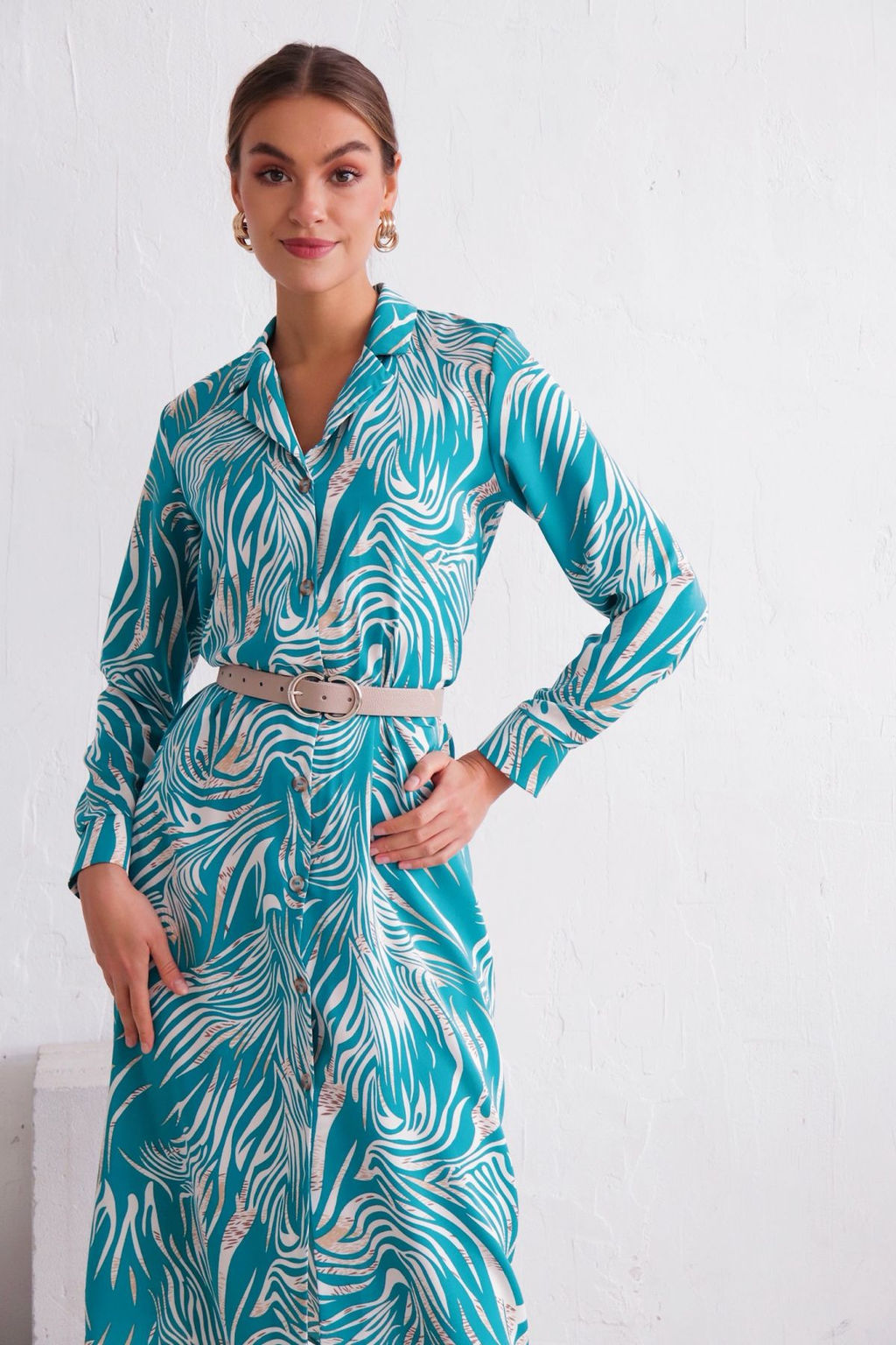 11638 Платье-рубашка с английским воротником бирюзово-белое - Martichelli фото 8