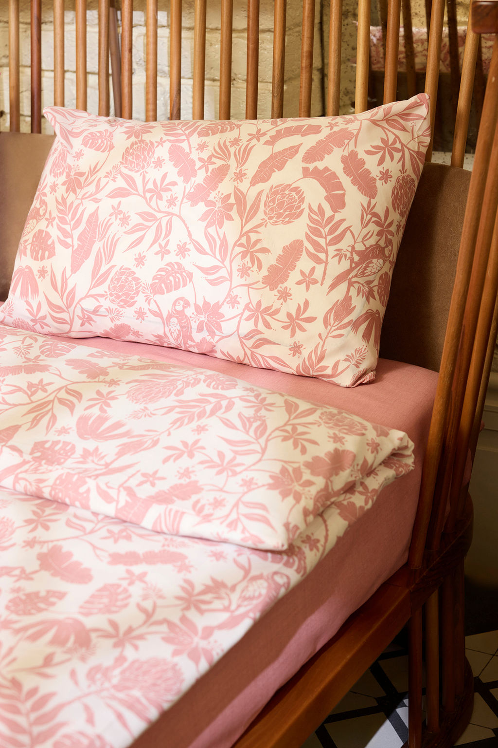 Trendyolmilla Home Pembe Pamuk Polyester Kar?s?ml? Cicek Desenli Tek Kisilik Nevresim Tak?m? 160x220cm TPHSS25TKN00003  фото 2