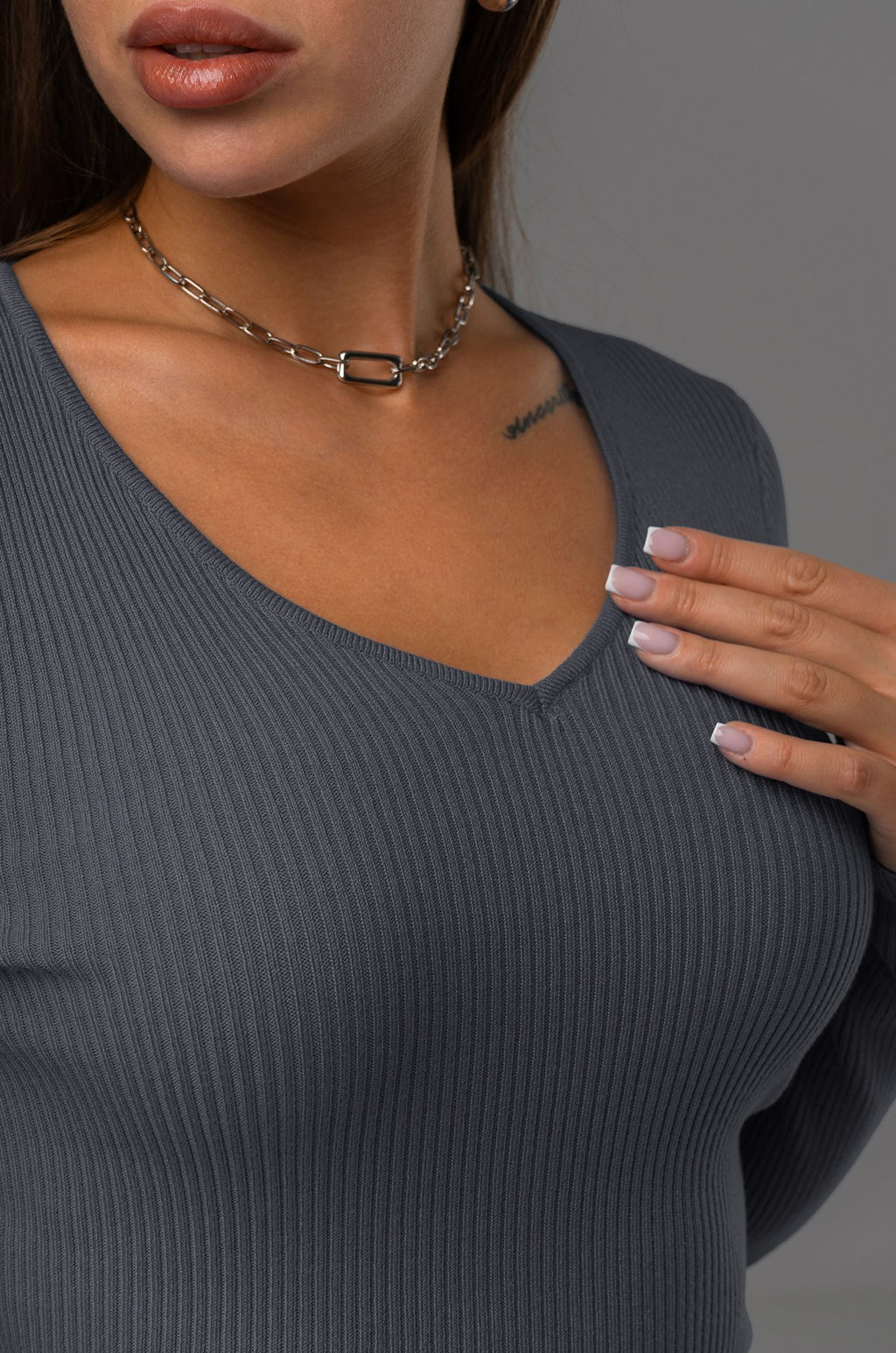 Женский джемпер в рубчик с V-вырезом Happyfox