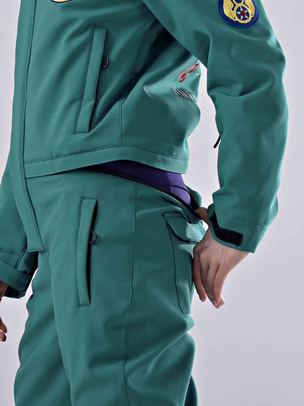 Женский зимний сноубордический комбинезон Alpha Endless 222/220730 GRN Изумрудный  фото 27