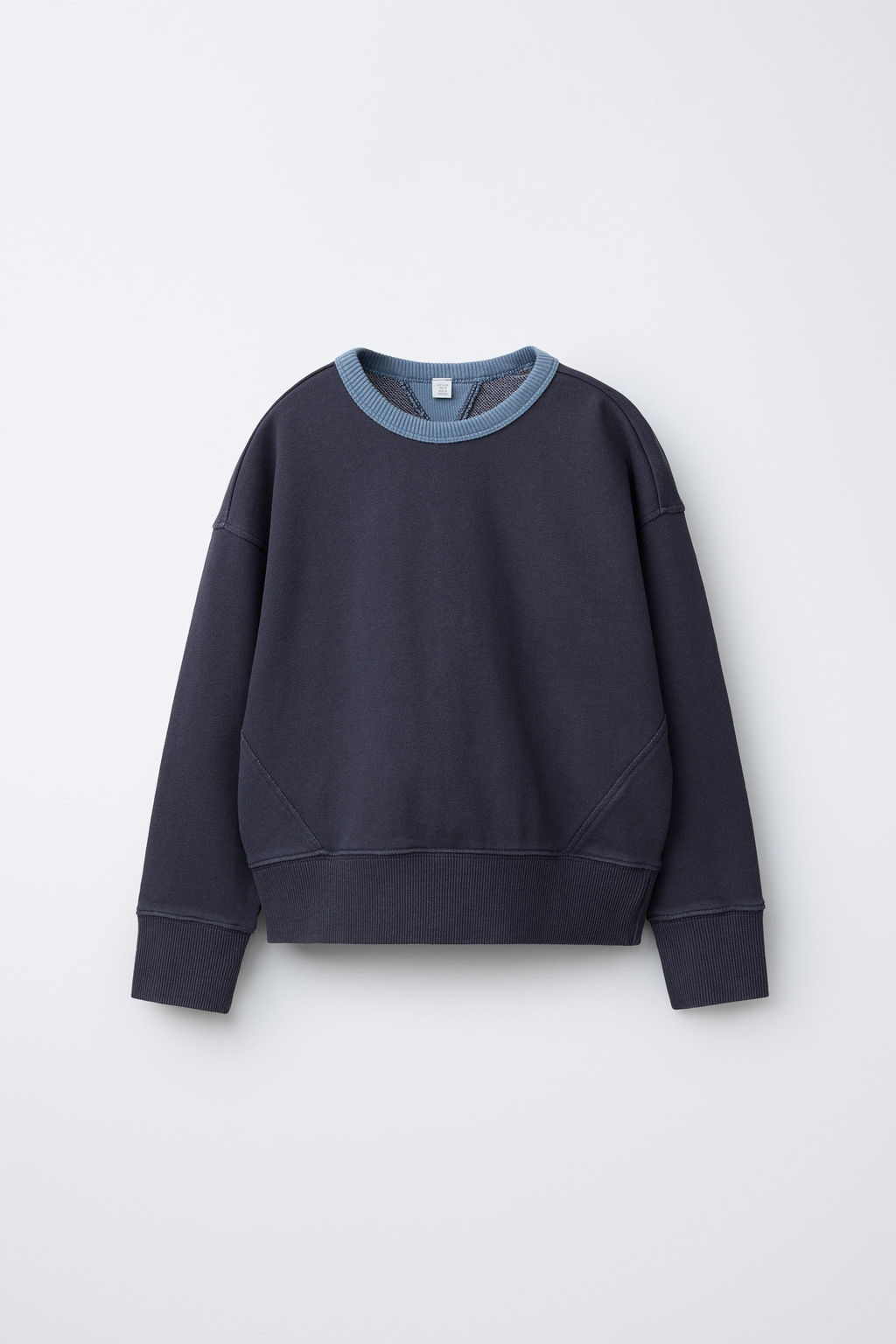 SWEATSHIRT WITH CONTRAST NECK AND CUT-OUTS - Zara фото 9