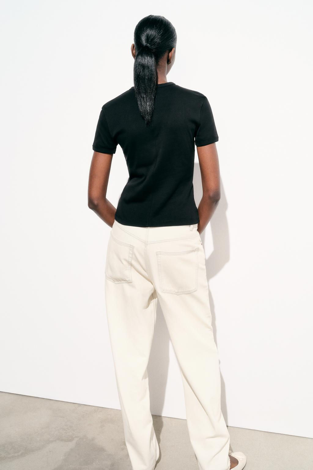 T-SHIRT WITH BACK SEAM - Zara фото 28