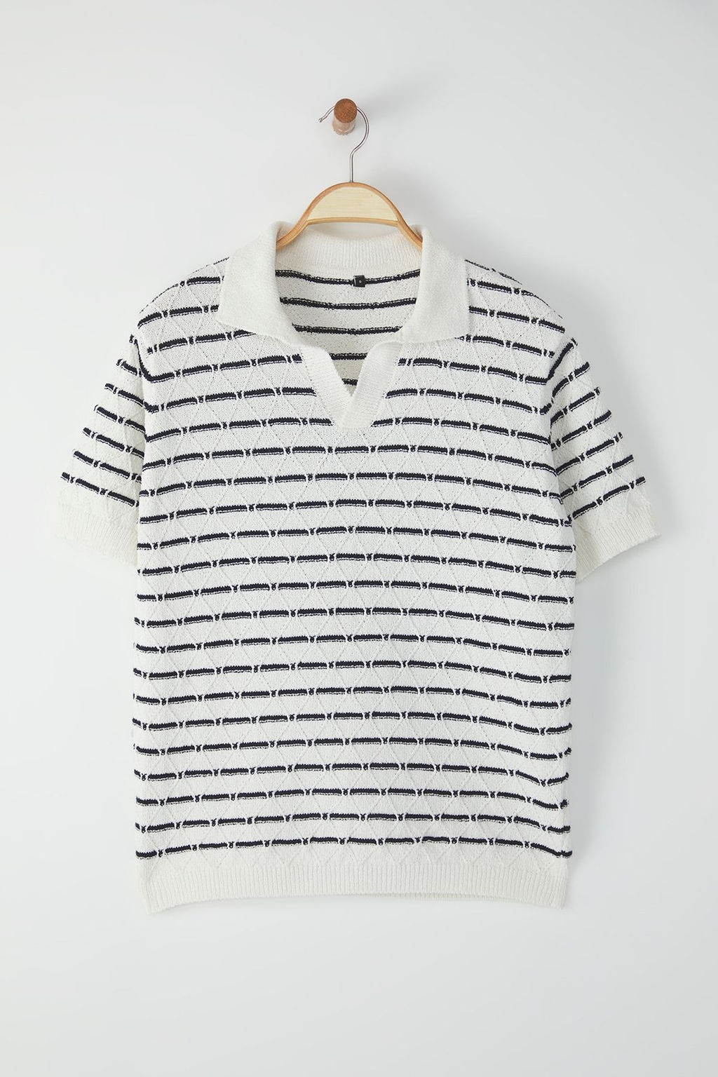 TRENDYOL MAN Ekru -Lacivert Cizgili Regular Fit Dokulu Polo Yaka Triko Tshirt TMNSS25PO00039 - Trendyolmilla фото 6