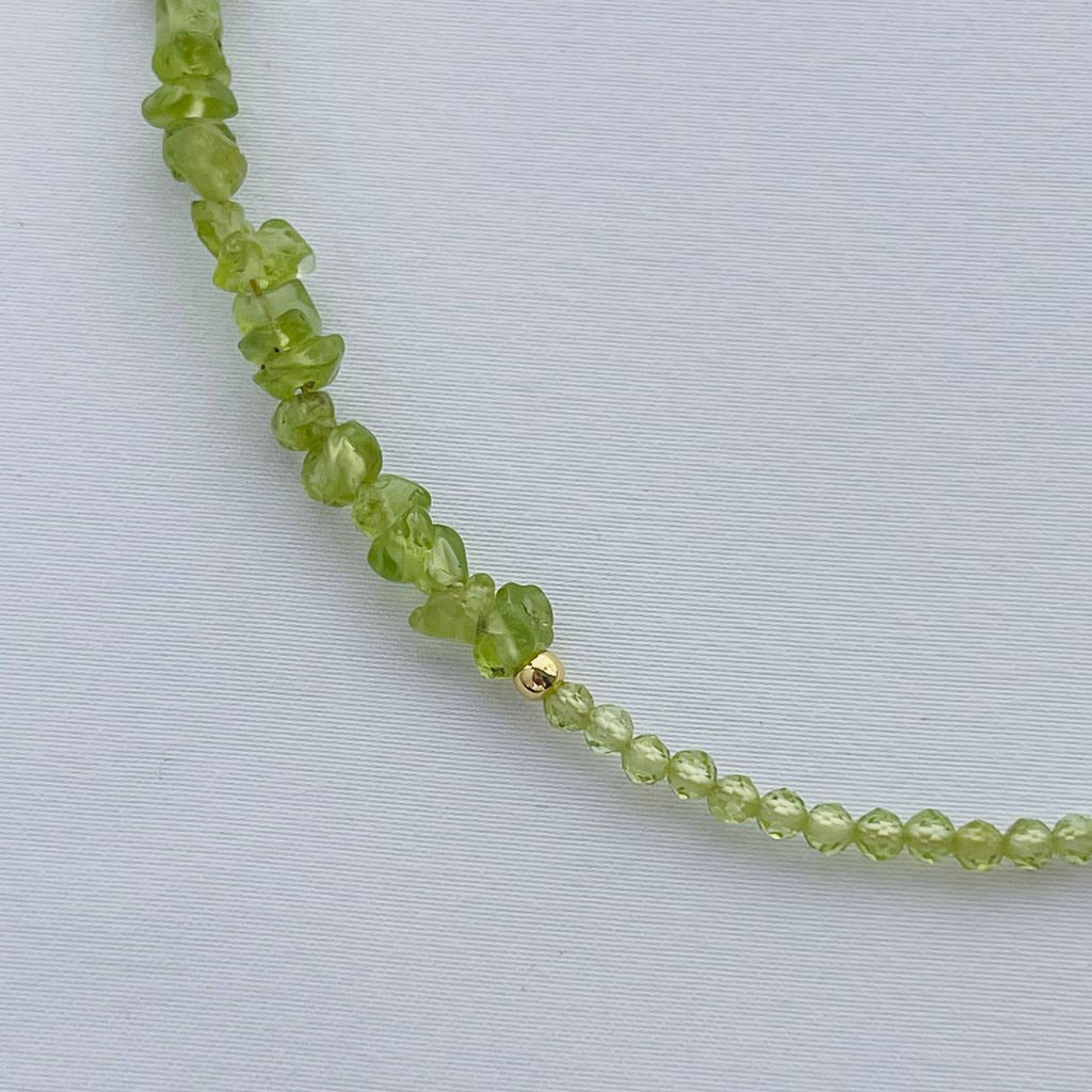 Колье из Хризолита