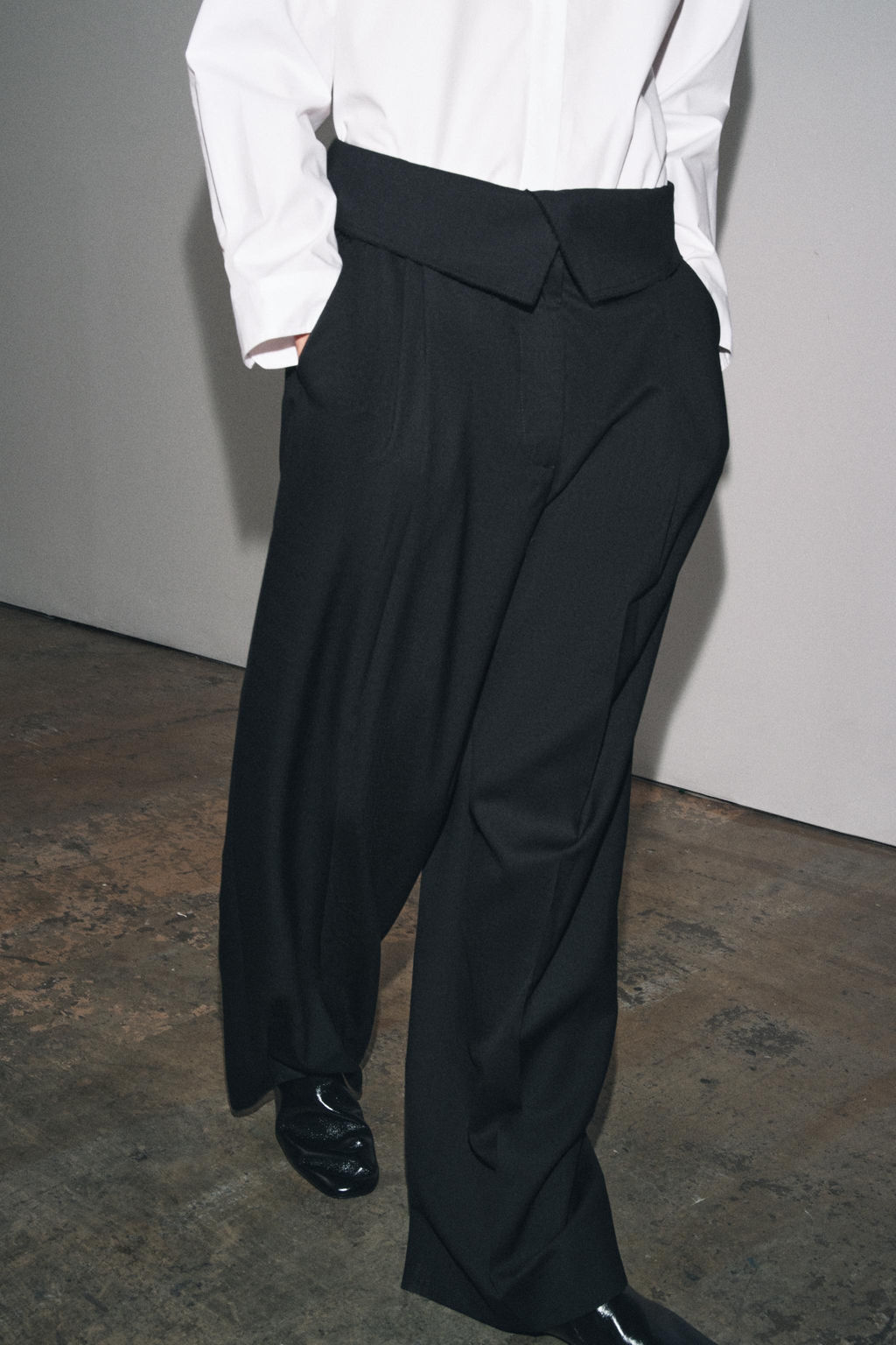 ZW COLLECTION WOOL TROUSERS WITH TURN-UP WAIST - Zara фото 6