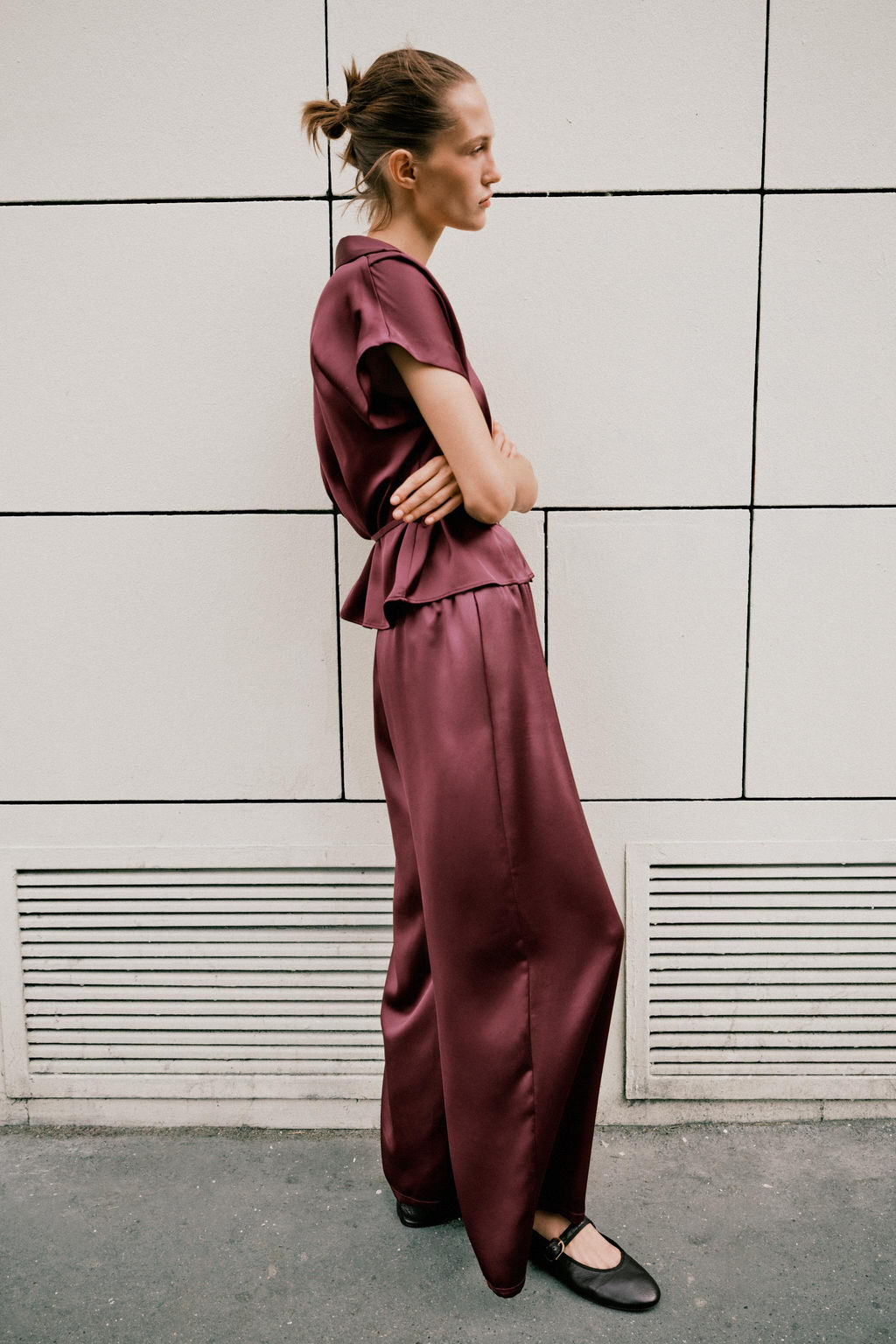 HIGH-WAIST SLIM TROUSERS - Zara фото 4