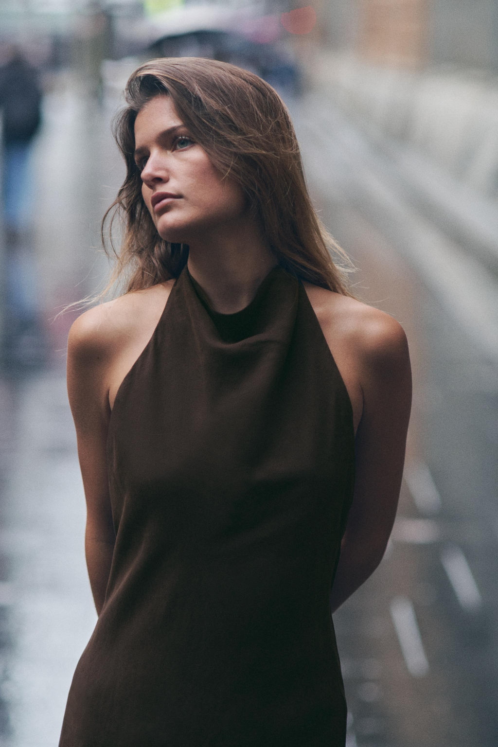 FLOWING HALTER DRESS - Zara фото 18