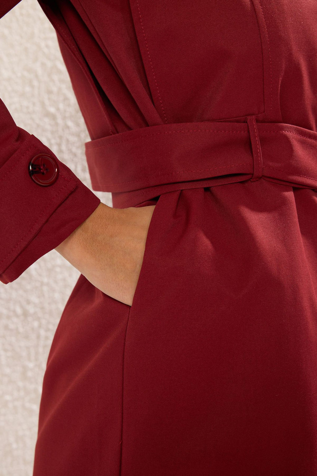 Trendyolmilla Bordo Kemerli Dikis Detayl? Regular Uzun Trenckot TWOSS25TR00010  фото 4