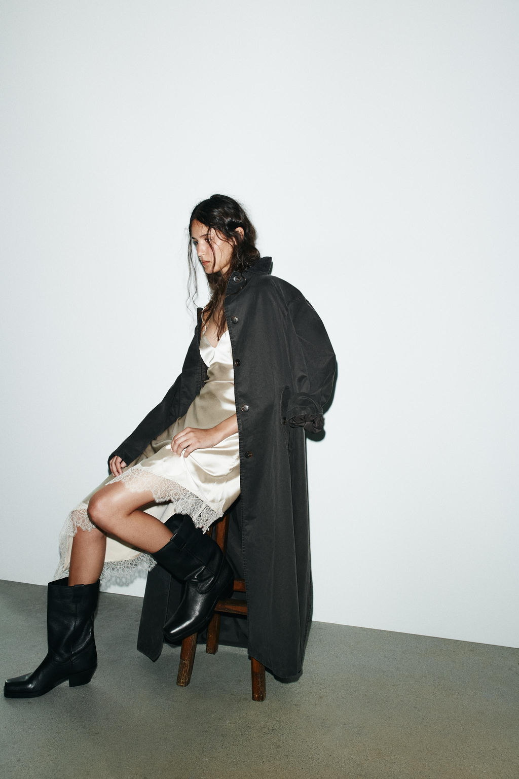 WAXED TRENCH COAT WITH CORDUROY COLLAR - Zara фото 10