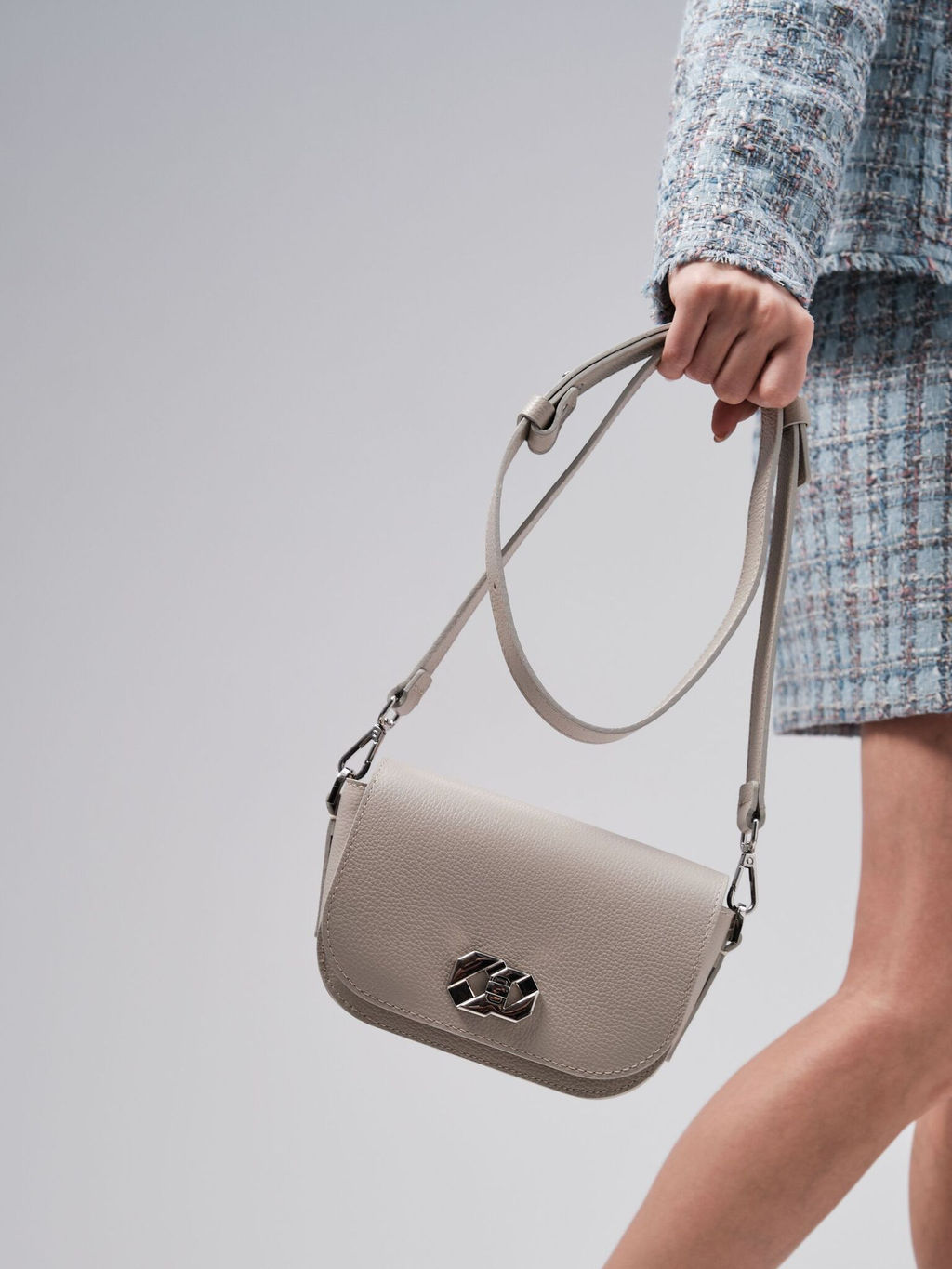 Сумка кросс-боди Deboro 30879 ванильное молоко