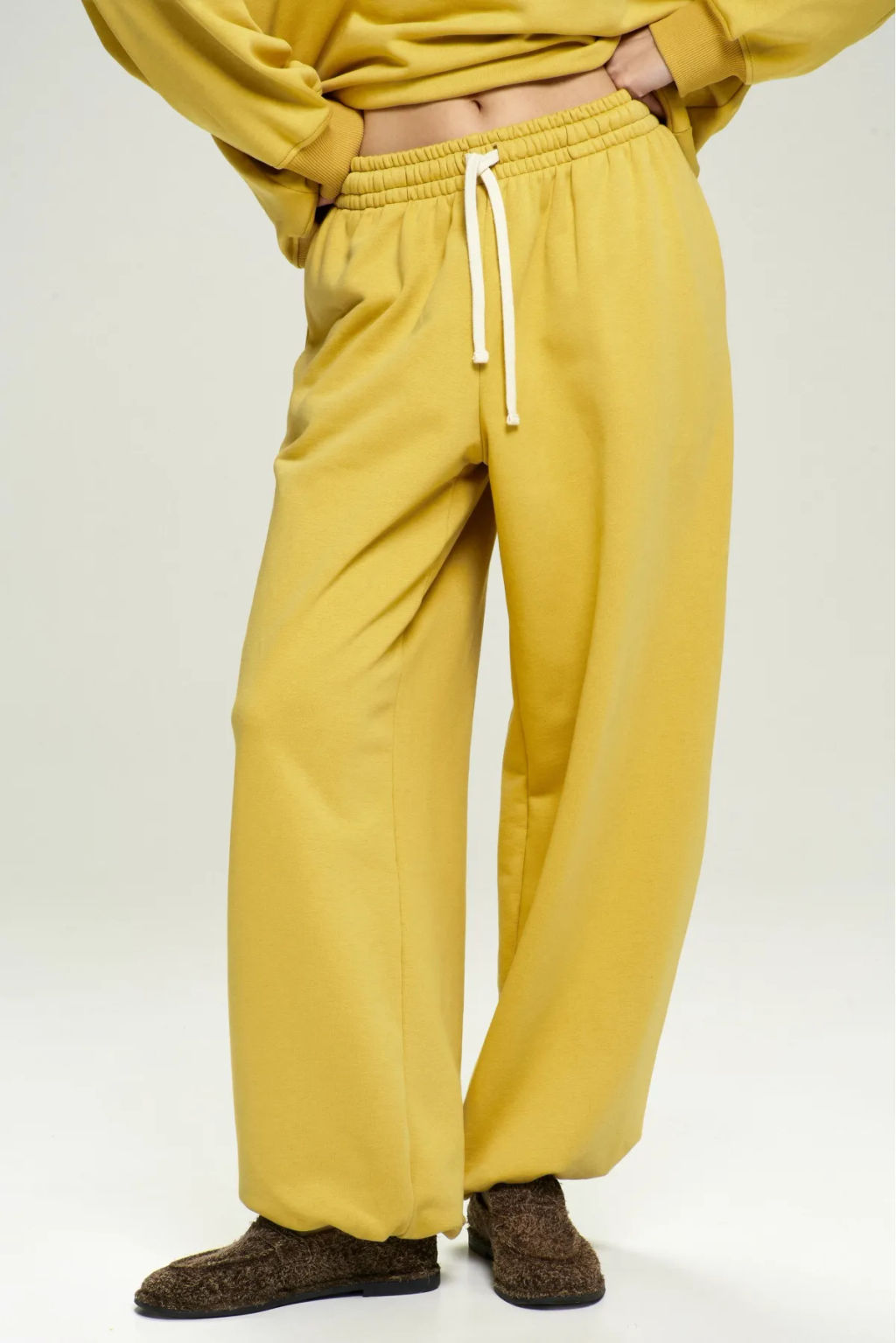 Джоггеры Oversize Soft Yellow - Erist store фото 2