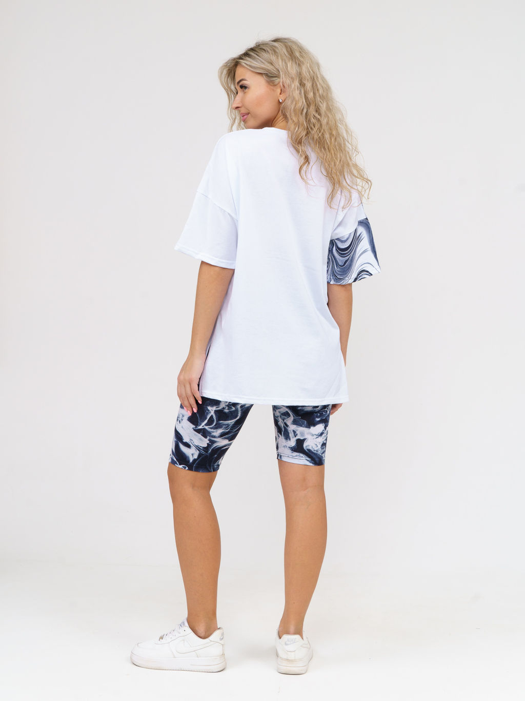 910 Костюм "белый/черный"