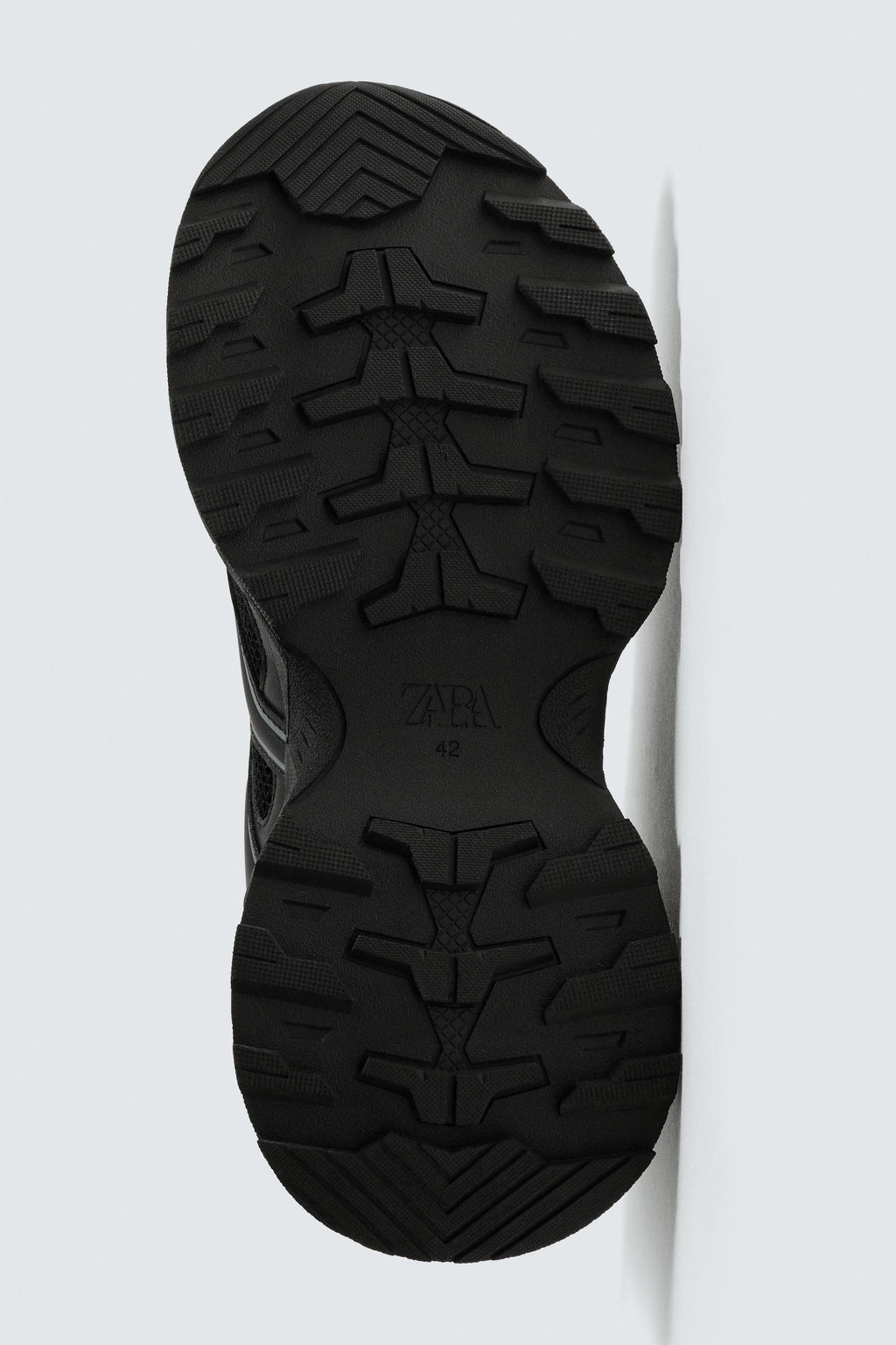 ZAPATILLA SUELA VOLUMEN / Negro