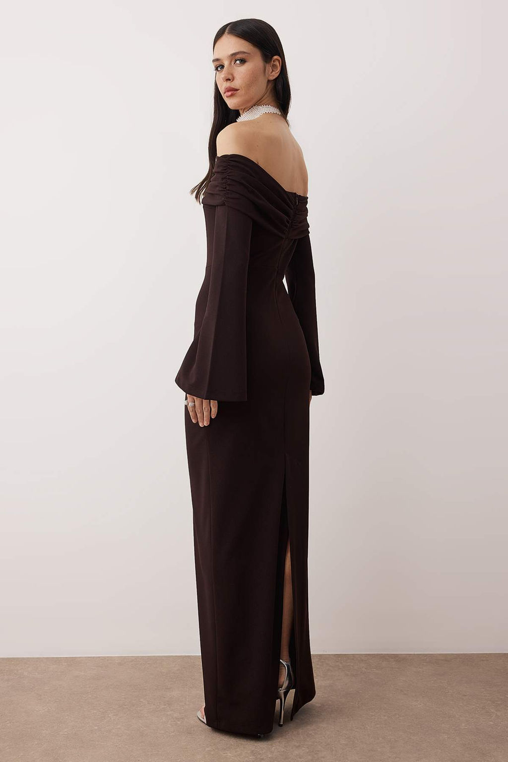 Kahverengi Vucuda Oturan Maxi S?k Abiye Gece Mezuniyet Y?lbas? Elbisesi TPRSS24AE00204