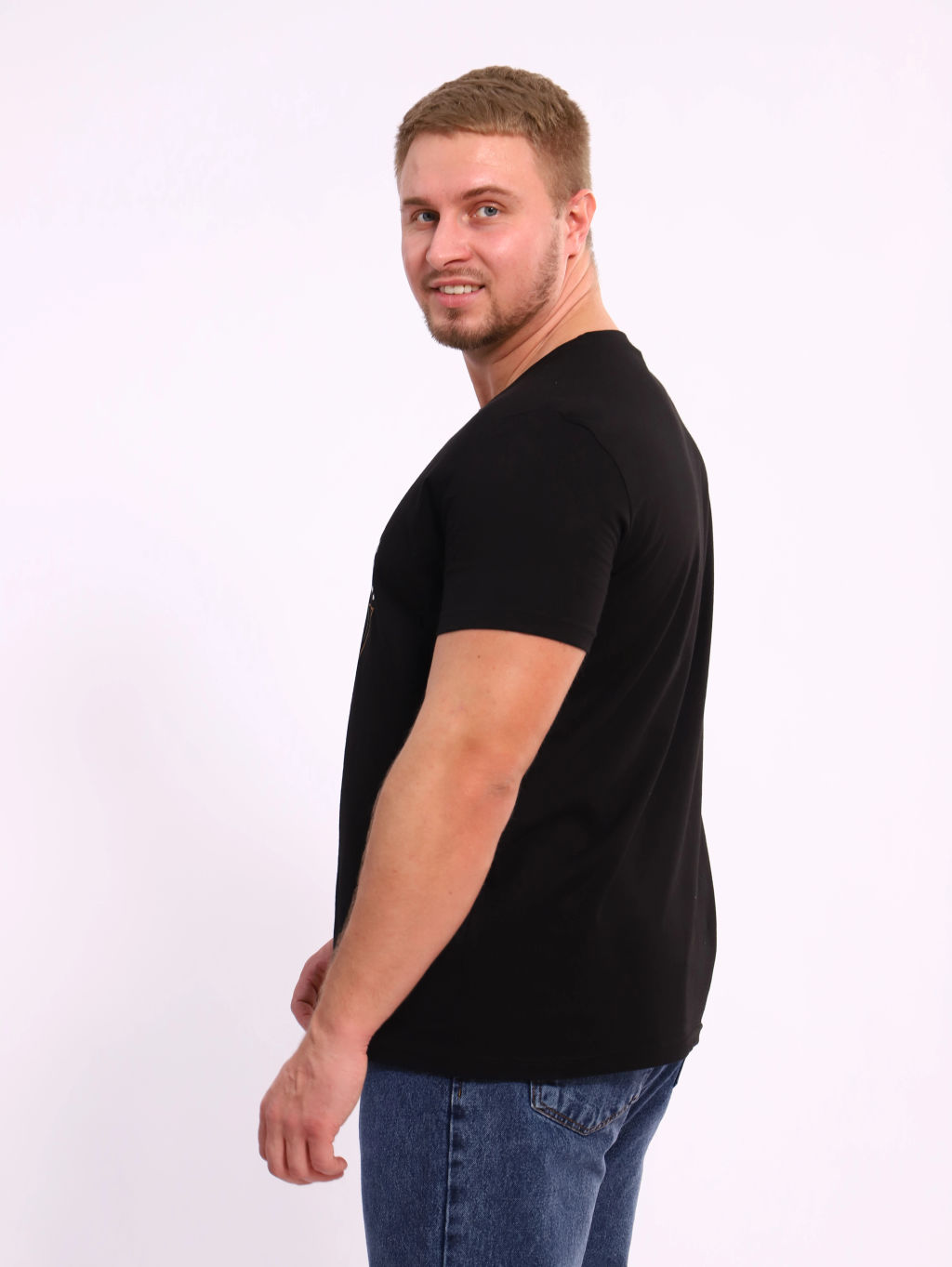Футболка мужская, цвет черный