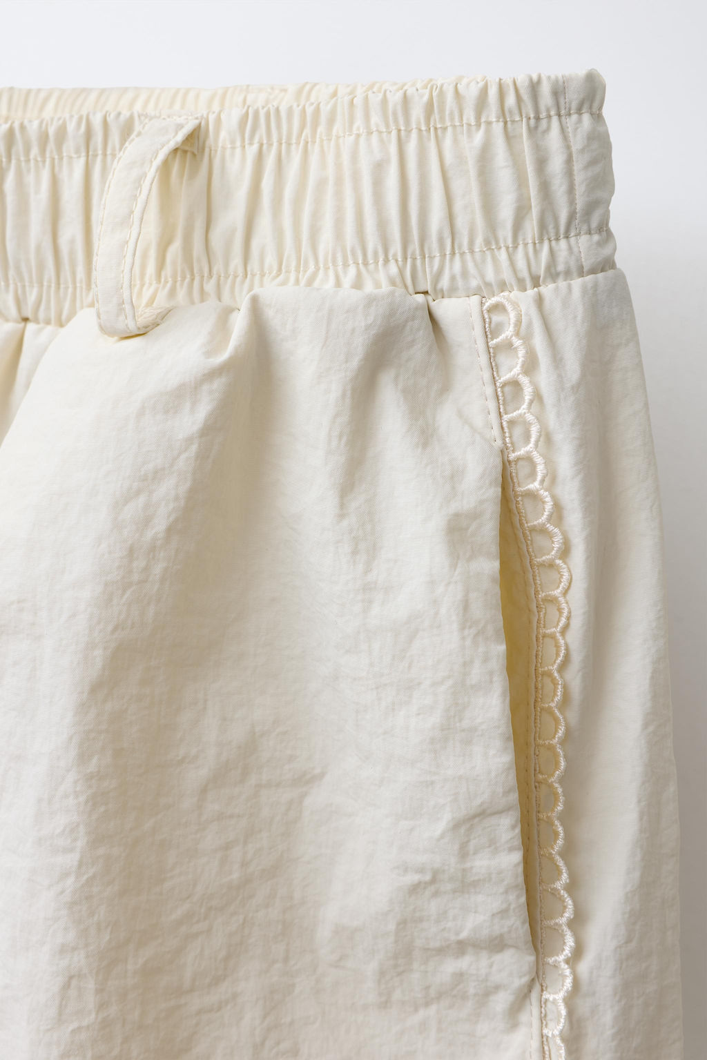 CONTRAST NYLON STRAIGHT-LEG TROUSERS - Zara фото 3