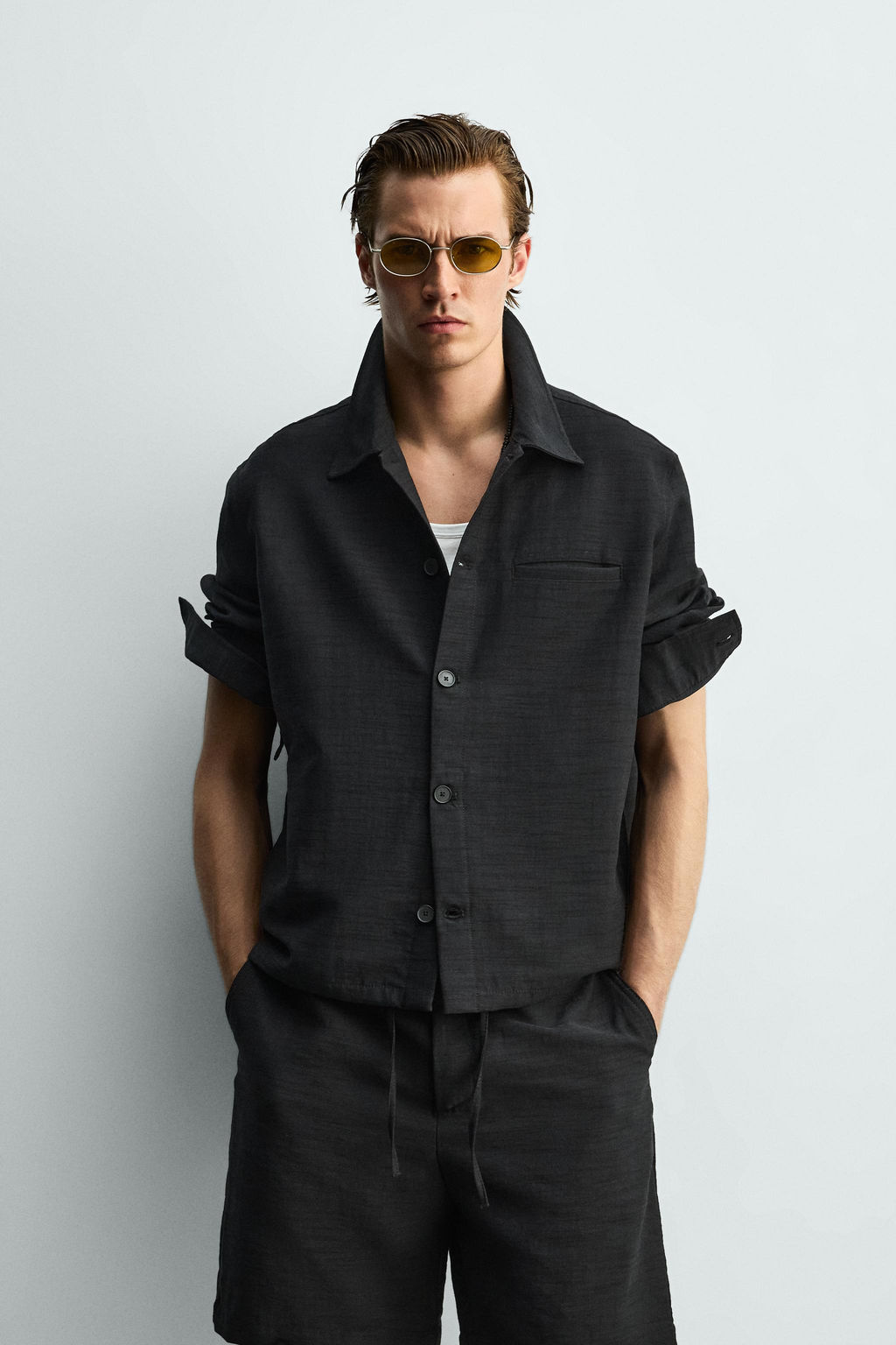 SOBRECAMISA FLUIDA RELAXED FIT / Negro