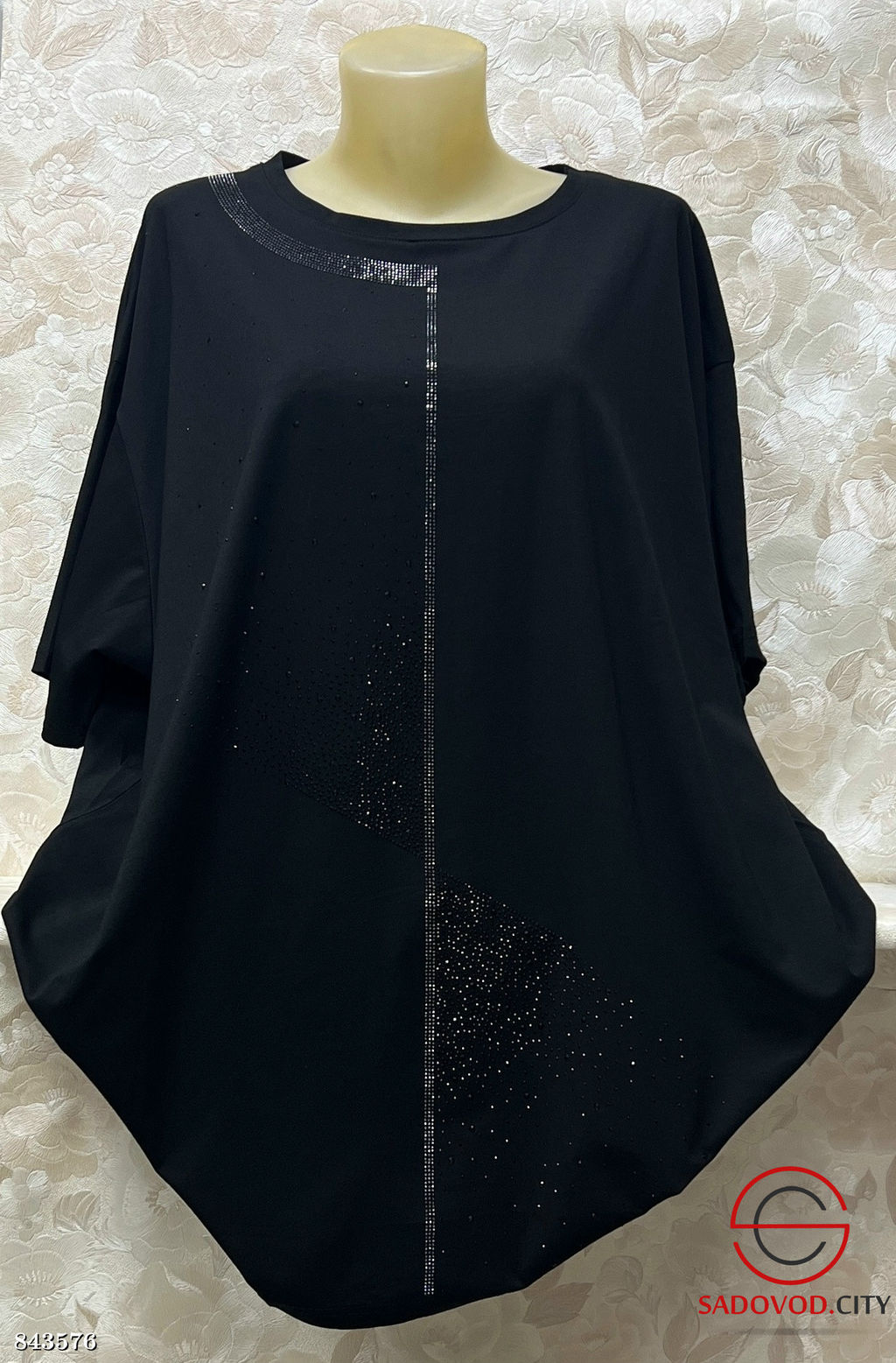 Кофта женская со стразами
