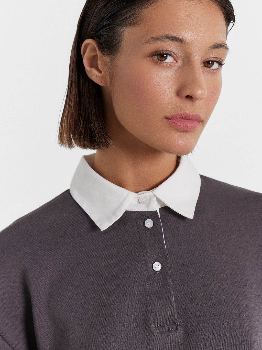 Джемпер женский в сером цвете