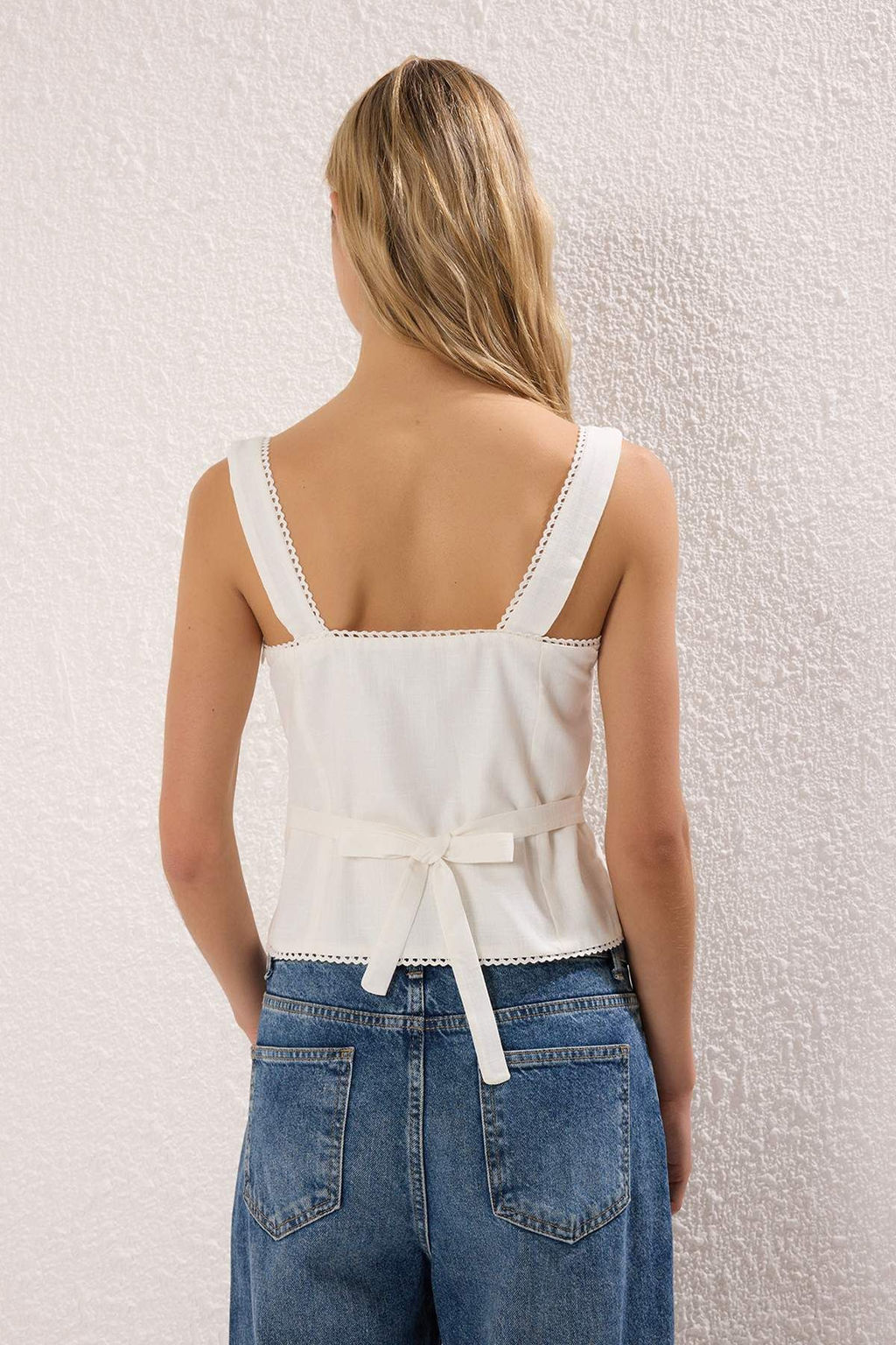 Ekru Fitted Arkadan Baglamal? Ask?l? Dokuma Bluz TWOSS25BZ00553