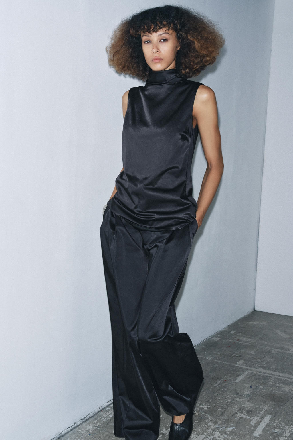 ZW COLLECTION SATIN TROUSERS WITH DARTS - Zara фото 6