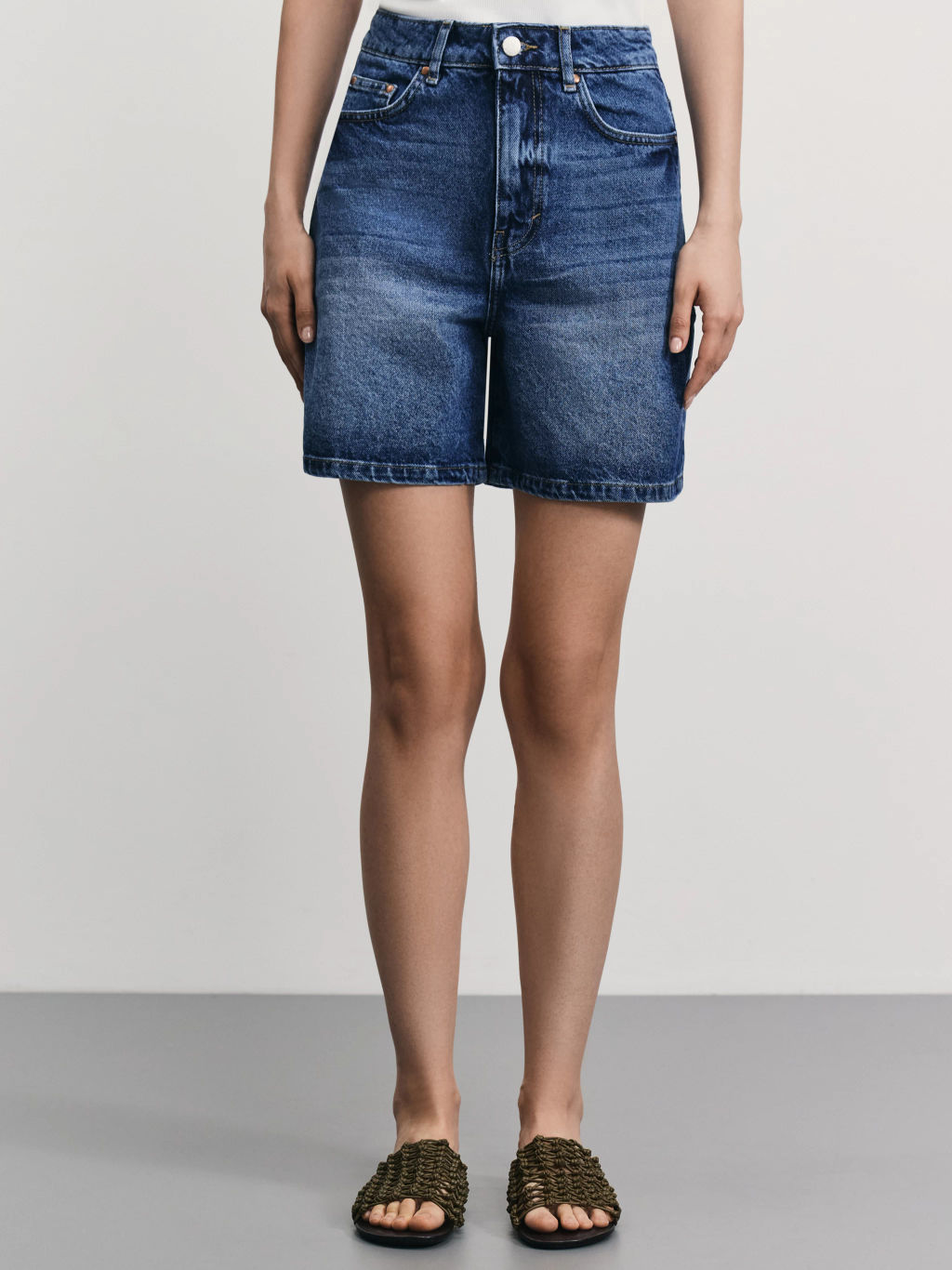 Джинсовые шорты А-силуэта / Zarina  фото 3