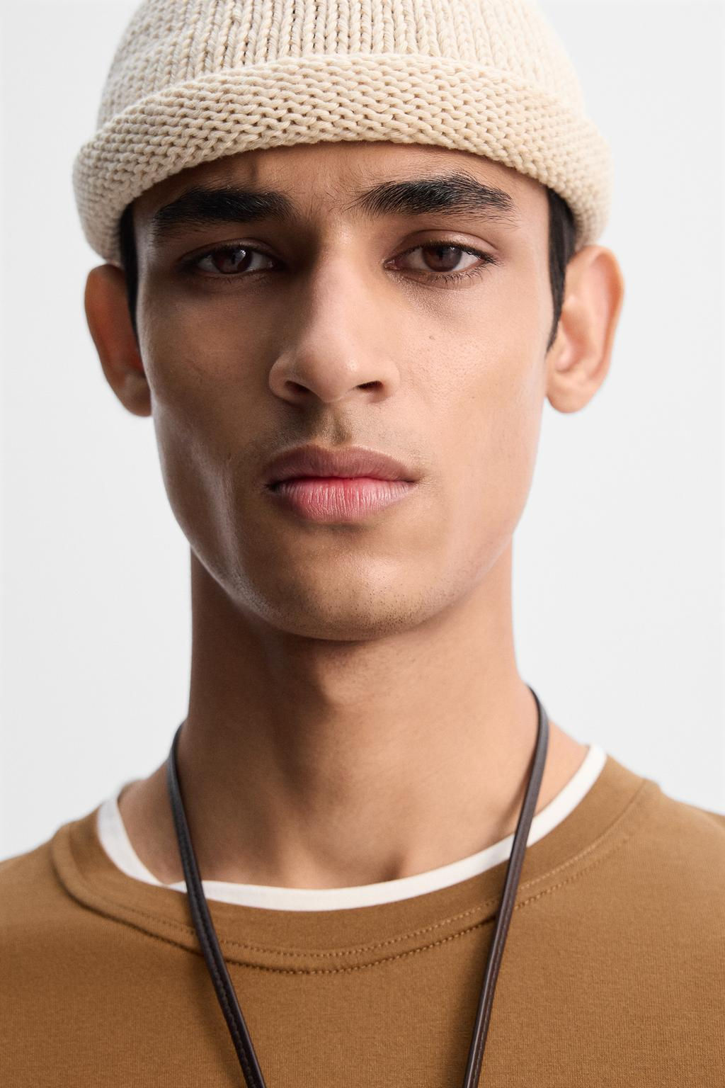 LIMITED EDITION CONTRAST NECK T-SHIRT - Zara фото 15