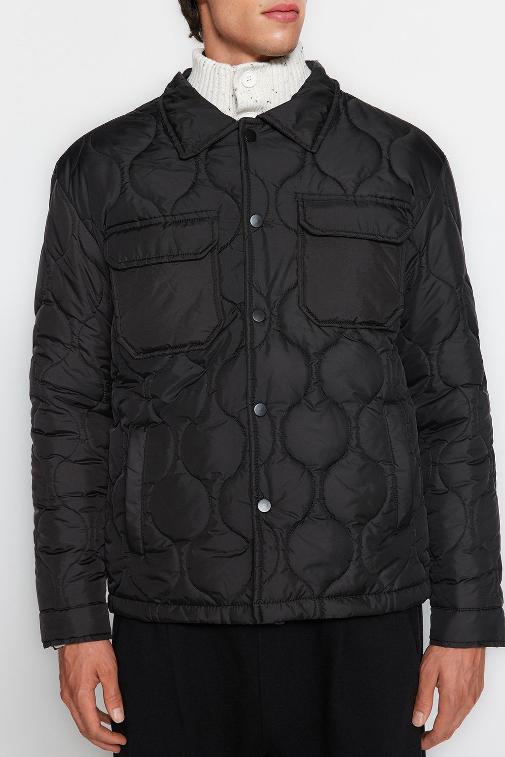 Siyah Unisex Regular Fit Su ve Ruzgara Dayan?kl? Kapitone K?sl?k Mont TMNAW24MO00016