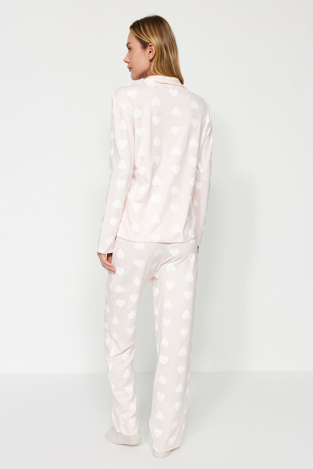 Trendyolmilla Premium Pudra %100 Pamuklu Kalpli Puf Desenli Gomlek-Pantolon Orme Pijama Tak?m? THMAW24PT00253 фото 10