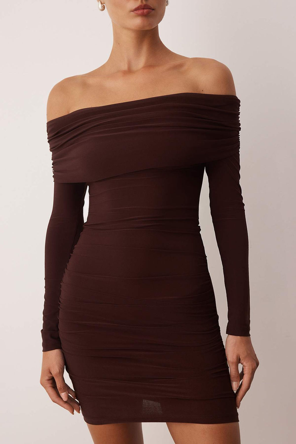 Kahverengi Duz Carmen Yaka Bodycone/Vucuda Oturan Fitilli Esnek Mini Orme Elbise TWOAW26EL00036