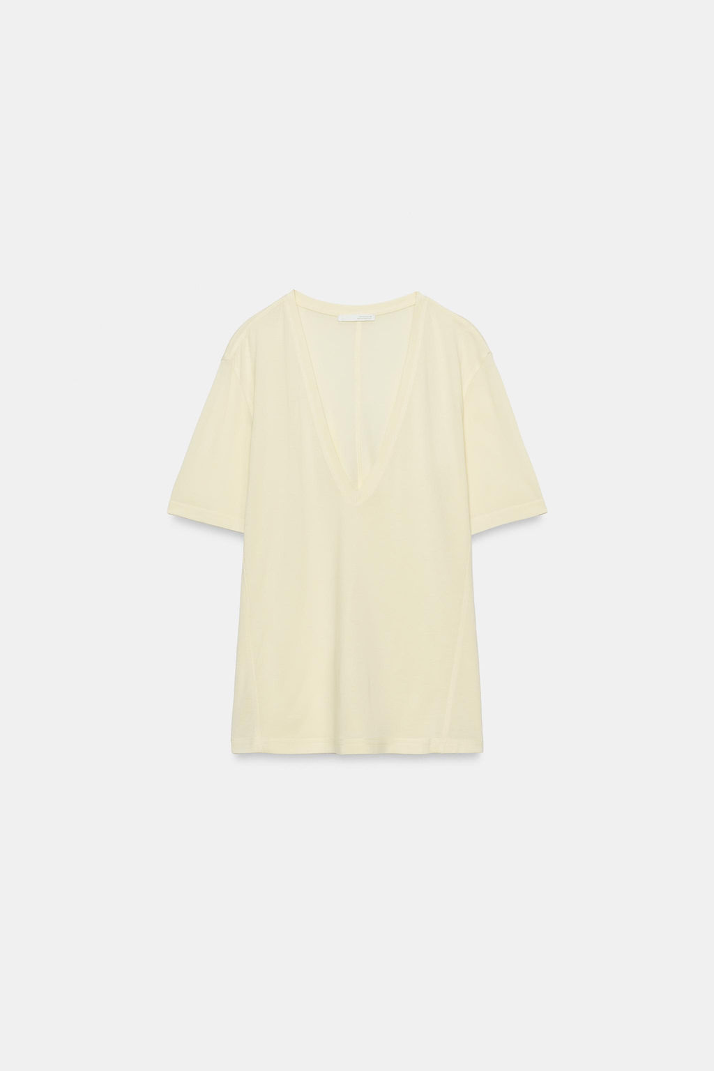 CAMISETA ESCOTE PICO FLUIDA / Amarillo