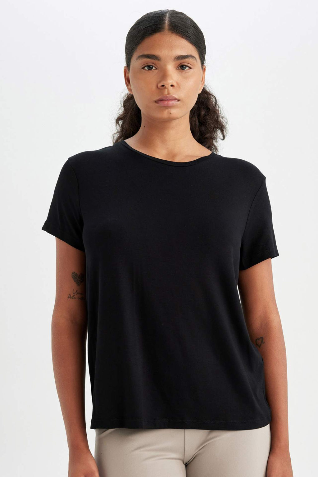 DeFactoFit Standart Fit Bisiklet Yaka Sporcu Basic Duz K?sa Kollu Tisort  фото 3