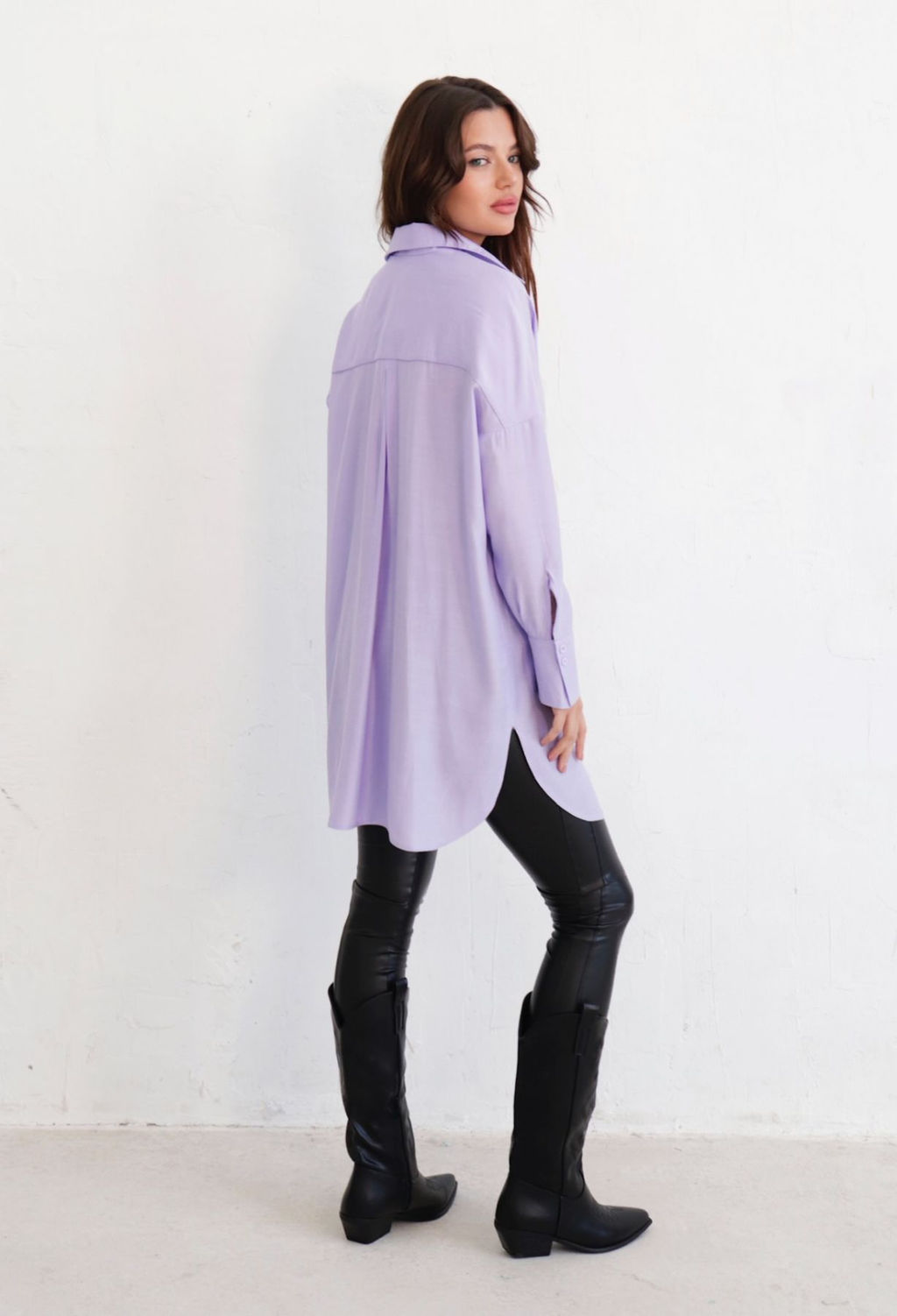 Базовая удлинённая рубашка свободного силуэта - Martichelli фото 24