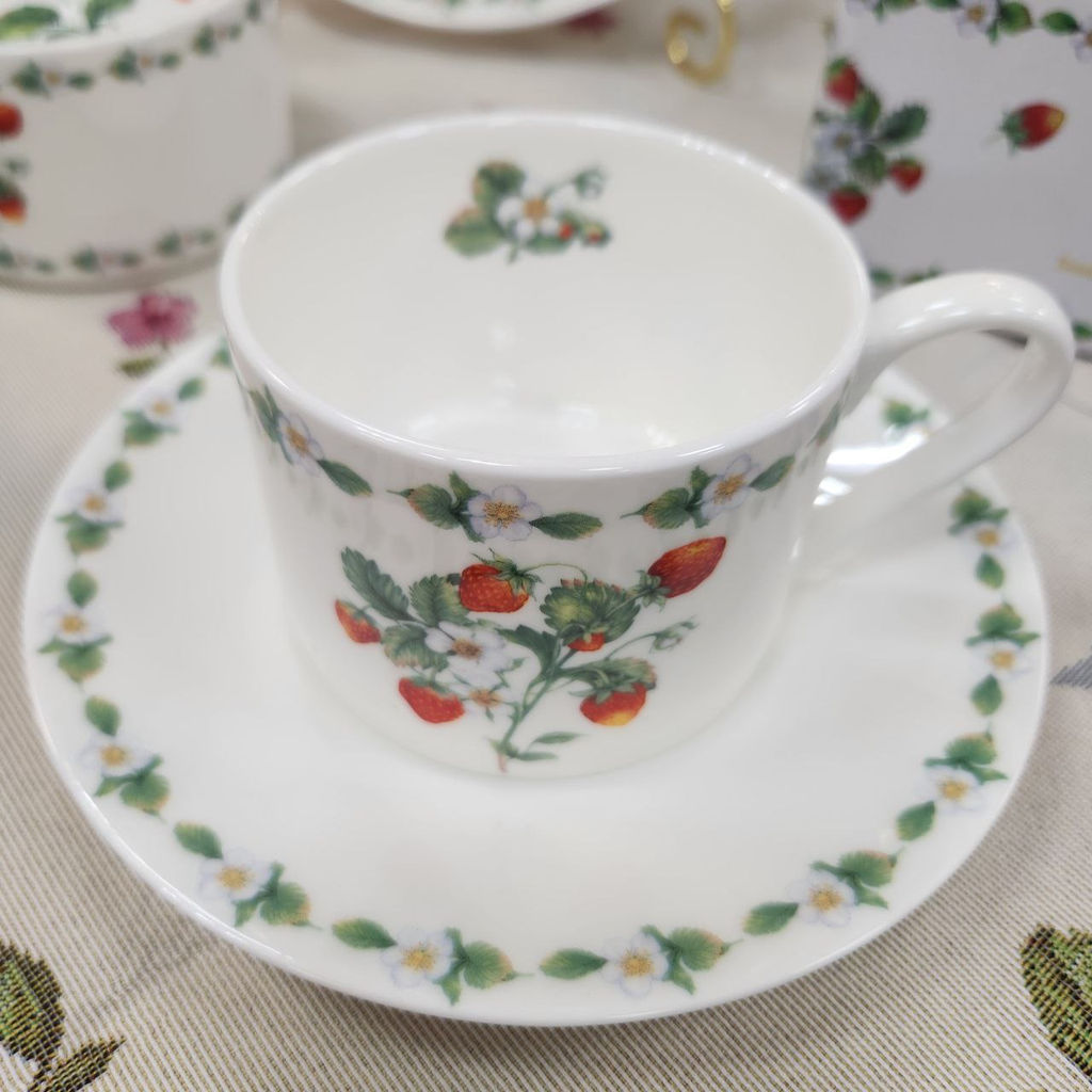 Чашка с блюдцем Земляничная поляна, 0,22 л - Anna lafarg emily фото 6