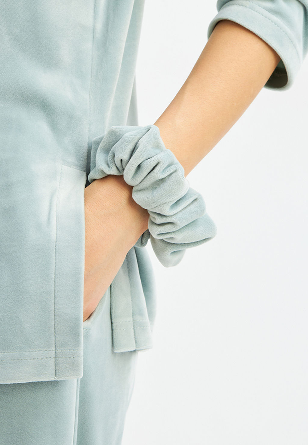 Костюм из велюра со съемным капюшоном и резинкой в комплекте OD-1009-2 зеленый