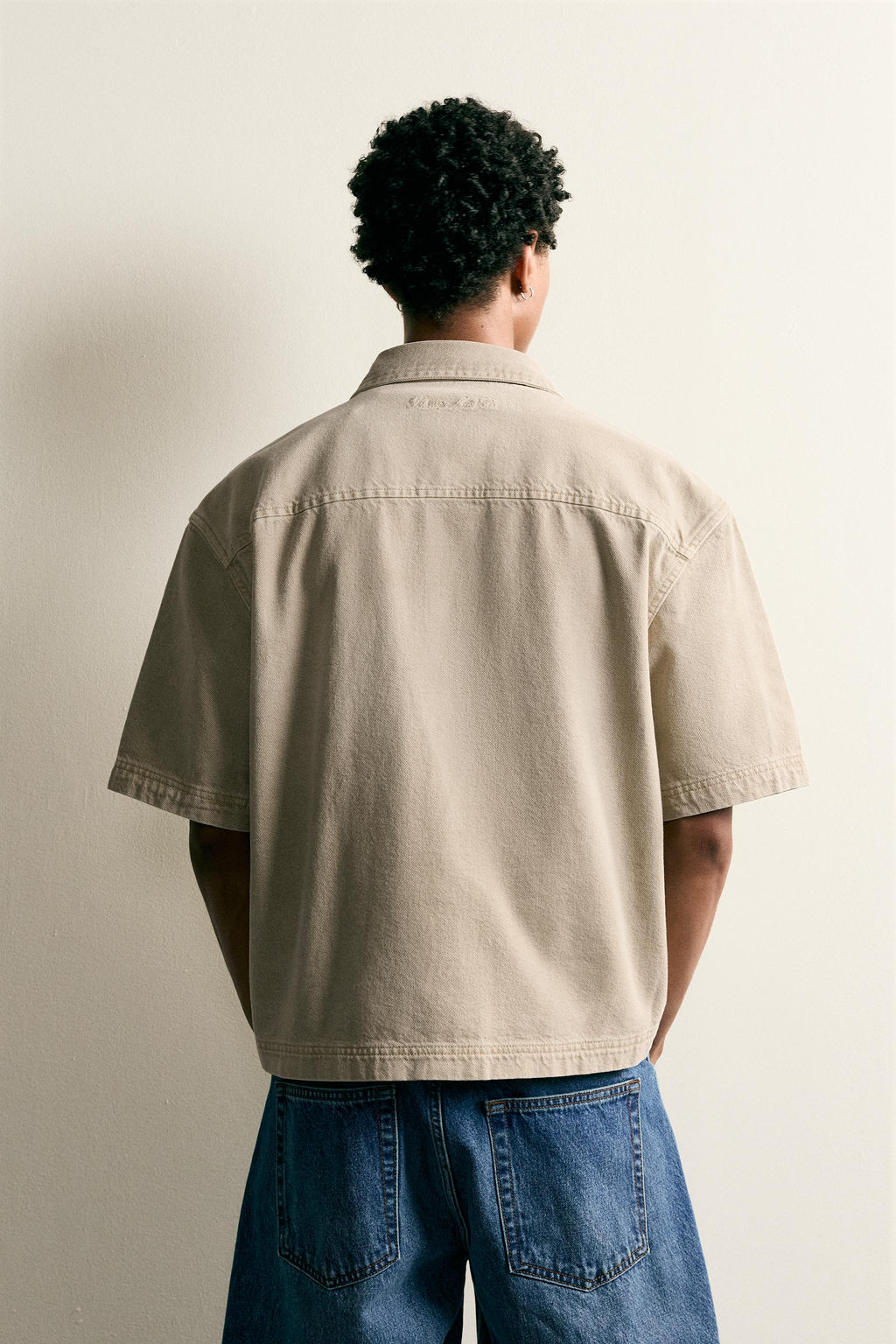 SOBRECAMISA BOXY FIT BORDADO PARCHES / Tostado - Zara фото 3