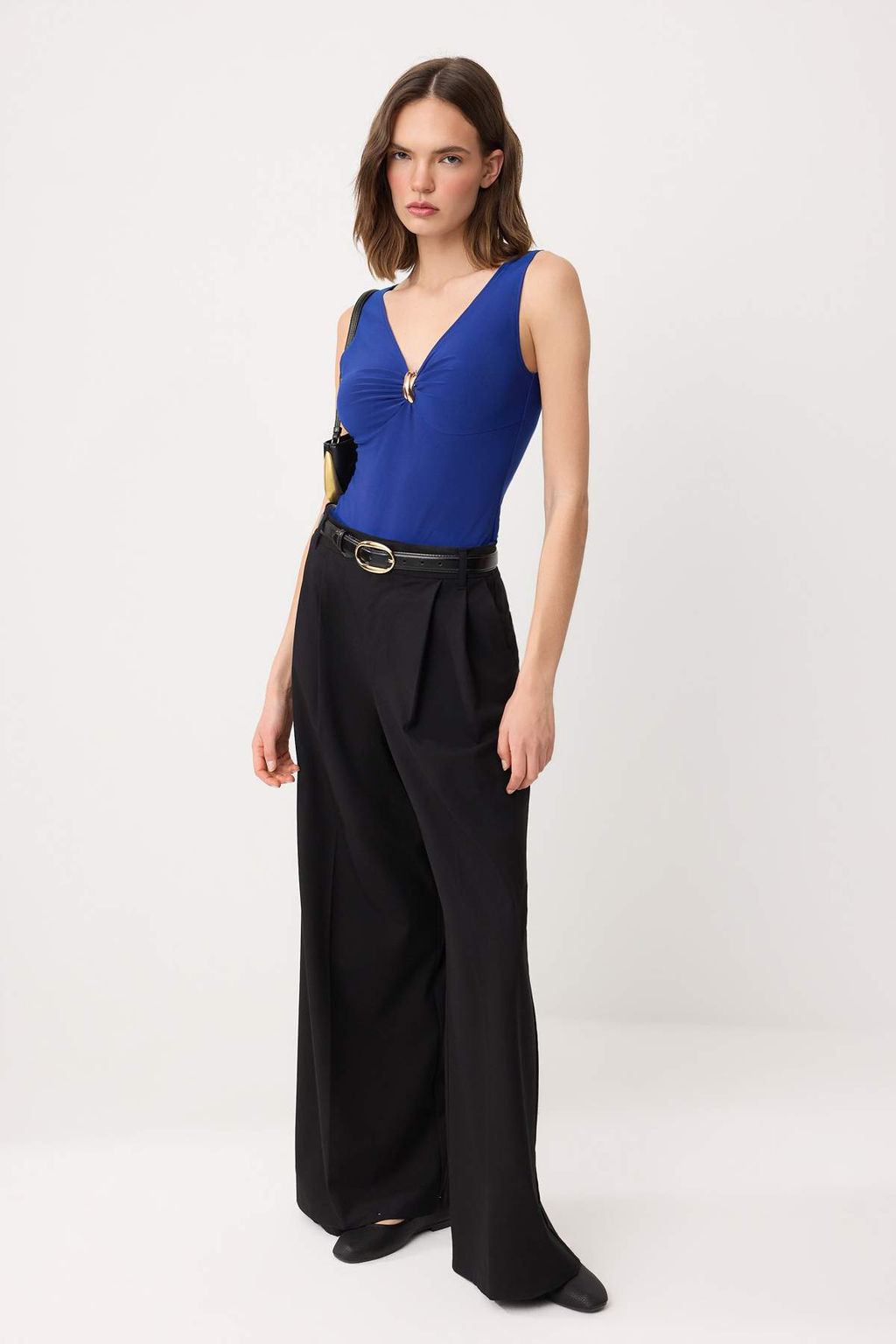 Kahverengi Duz Fitted V Yaka Kolsuz C?tc?tl? Esnek Orme Body TWOSS26BD00015 - Trendyolmilla фото 6