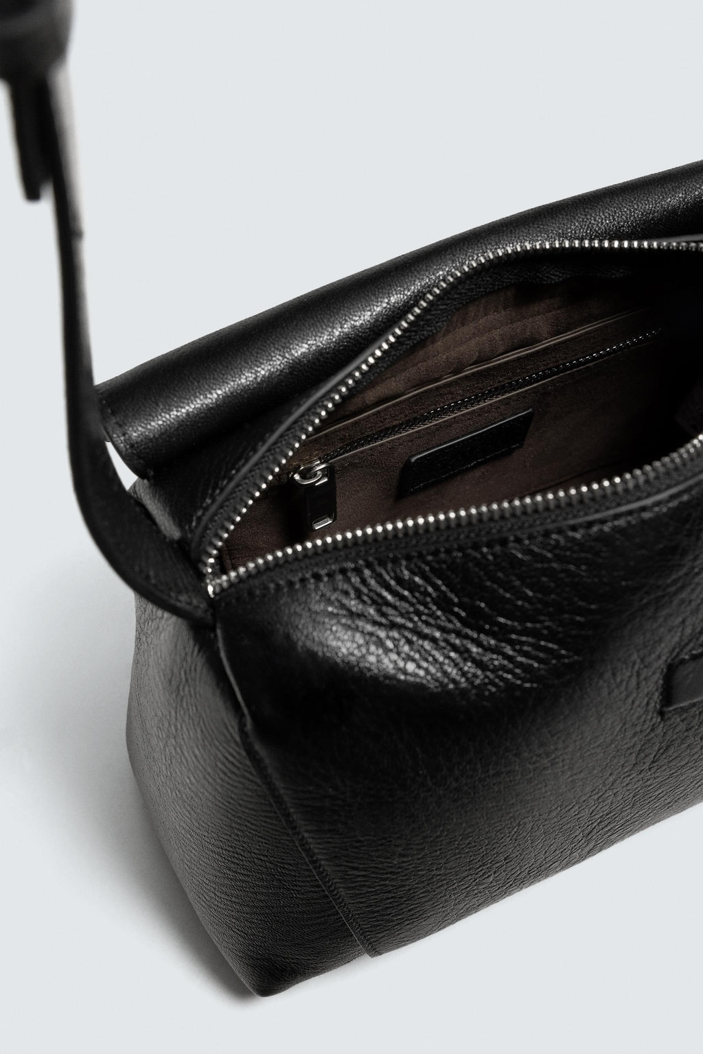 LEATHER CROSSBODY BAG M LIMITED EDITION - Zara фото 14