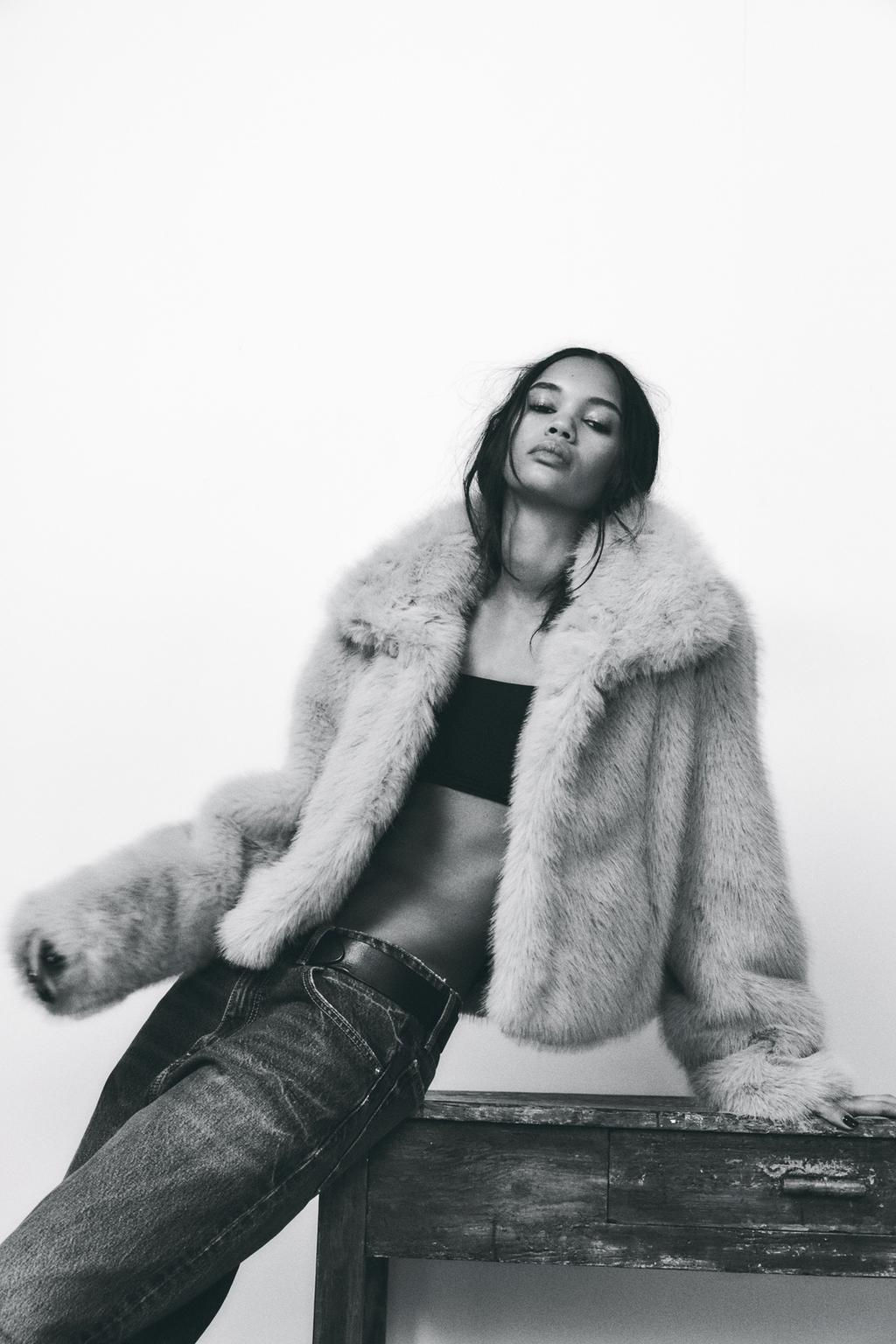 FAUX FUR SHORT COAT - Zara фото 3