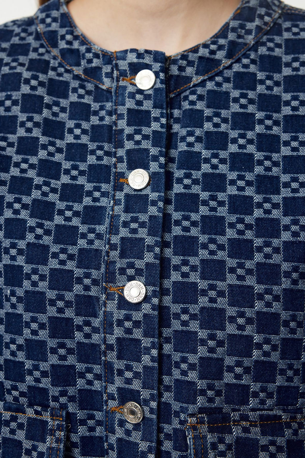 Koyu Mavi Desenli Cep Detayl? Crrop Denim Bomber Ceket TWOAW25CE00030 - Trendyolmilla фото 4