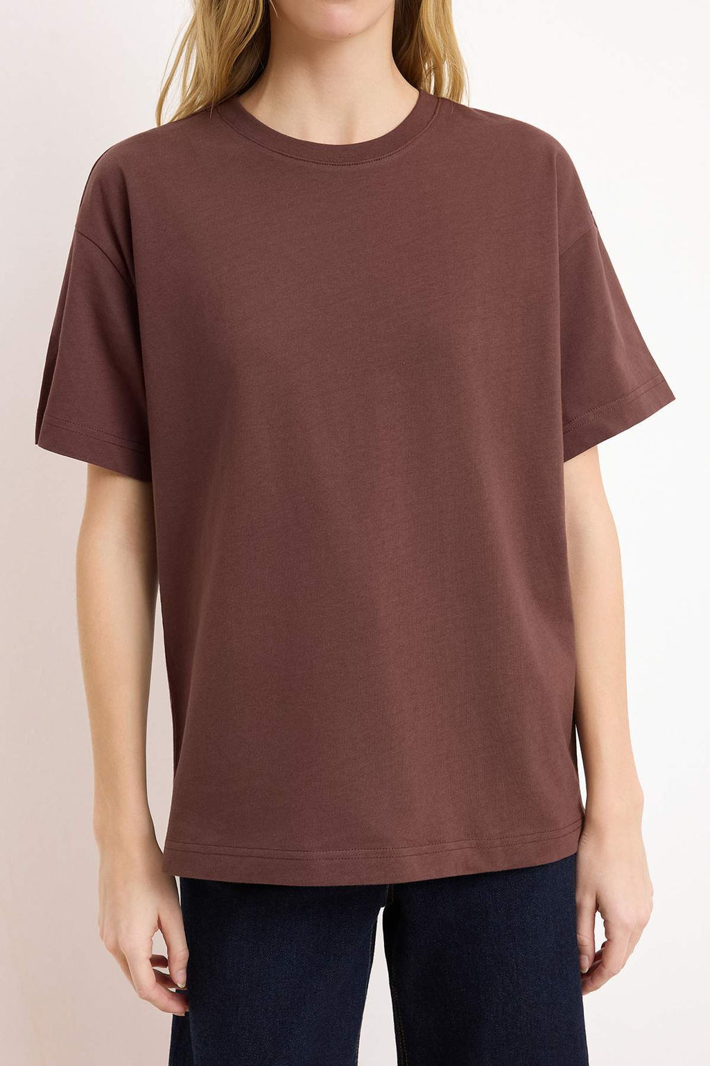 TRENDYOLMILLA Ekru %100 Pamuk Premium Oversize/Genis Kal?p Bisiklet Yaka Orme T-Shirt TWOSS23TS00040  фото 82