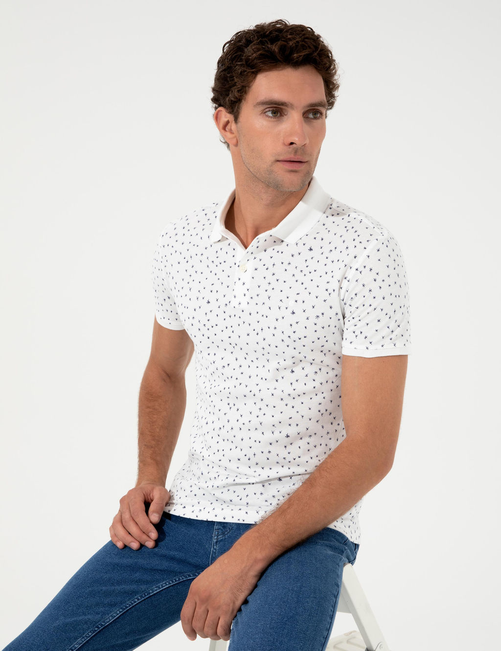 Beyaz Polo Yaka T-Shirt