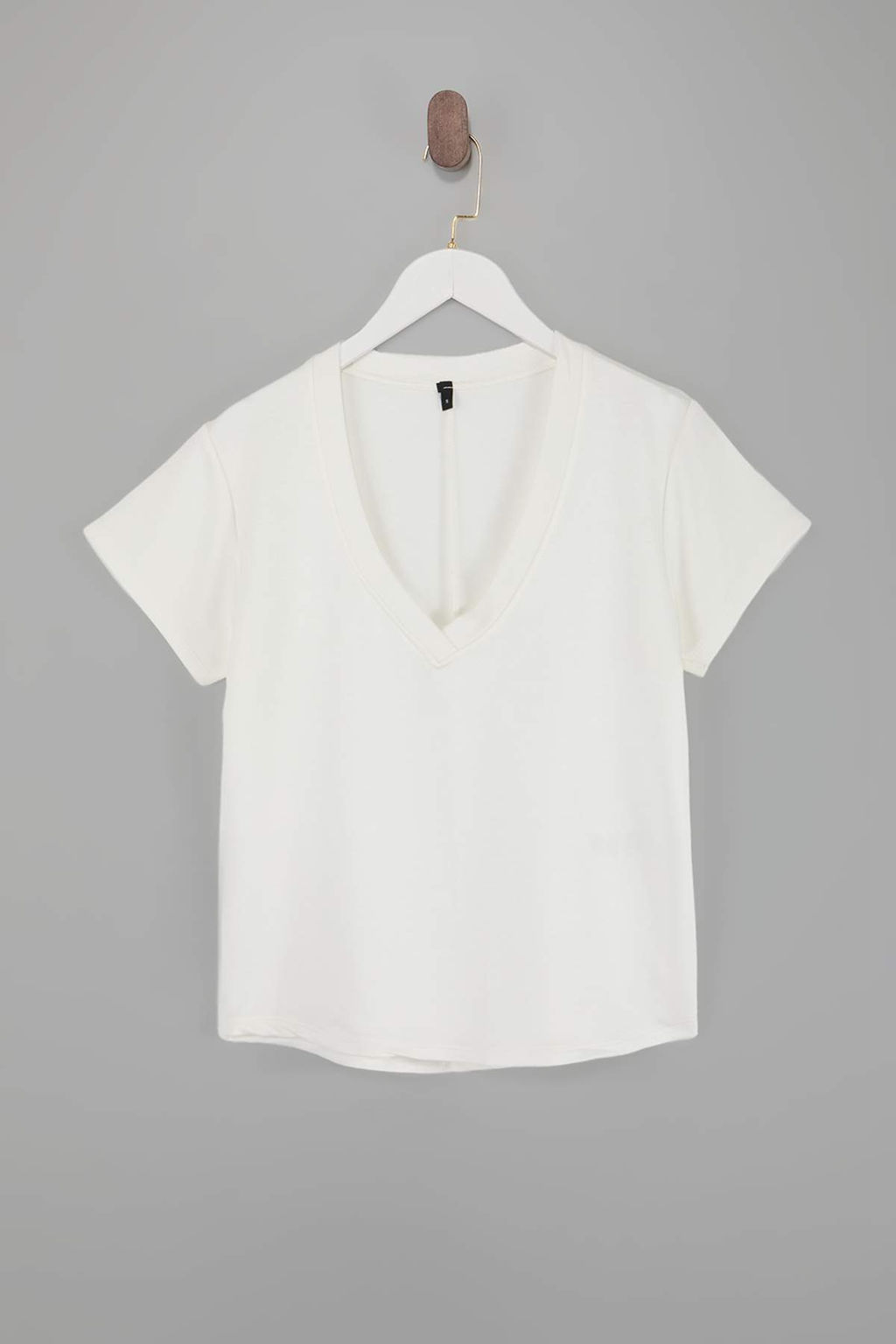 TRENDYOLMILLA Siyah V Yaka Regular/Normal Kal?p Orme T-Shirt TWOSS25TS00196  фото 13